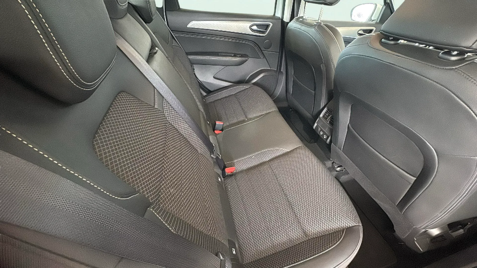 Renault Arkana E-T. Engin. Fast Track full Hybrid - foto 12