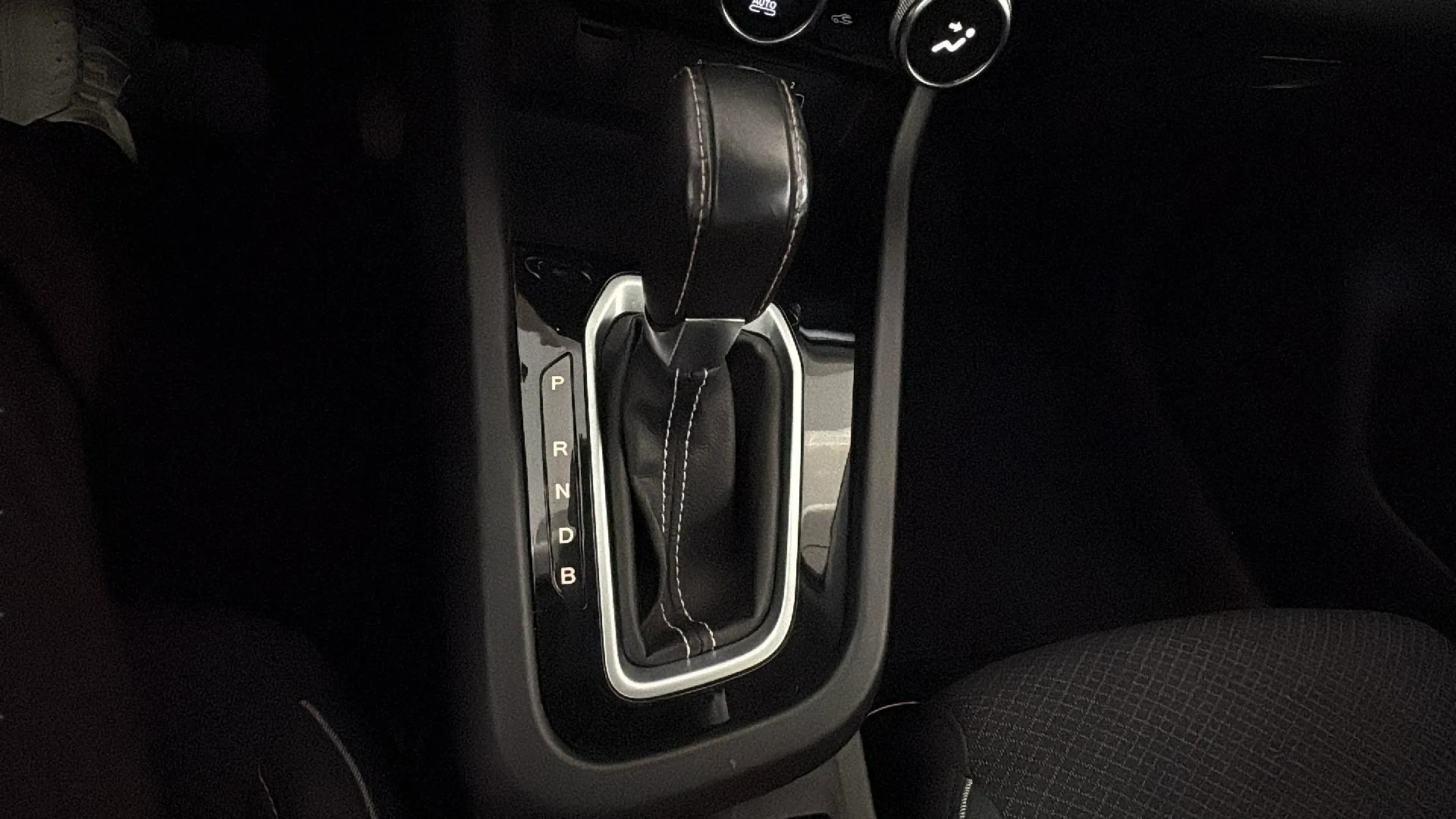 Renault Arkana E-T. Engin. Fast Track full Hybrid - foto 17