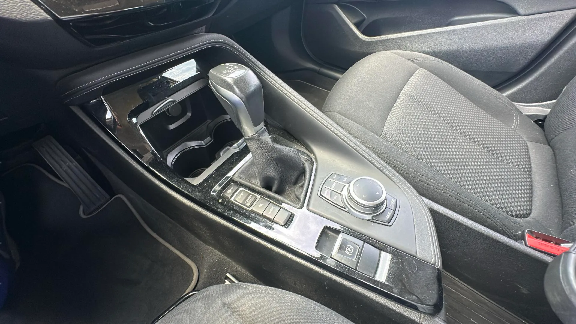 BMW X2 xDrive25e - foto 11