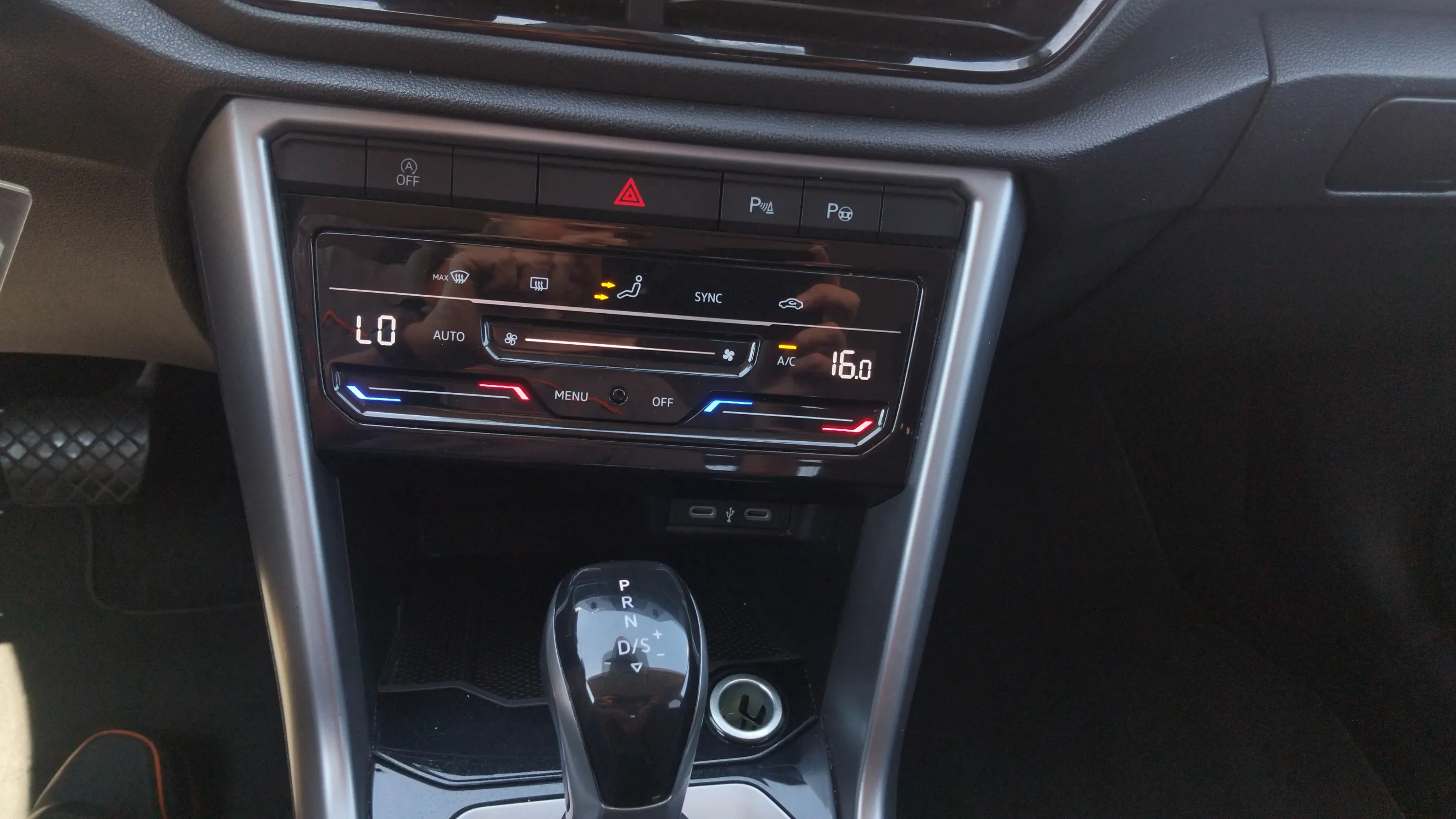 Volkswagen T-Roc Life 1.5 TSI DSG - foto 18
