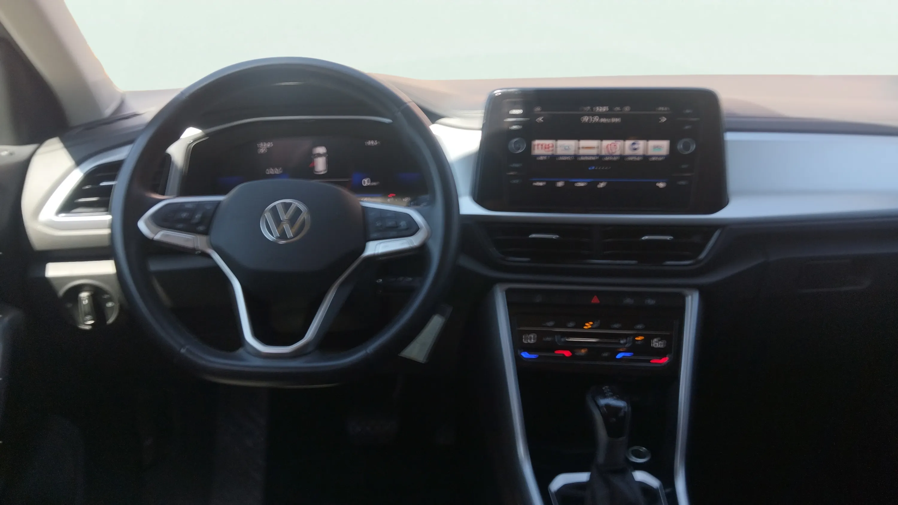 Volkswagen T-Roc Life 1.5 TSI DSG - foto 15