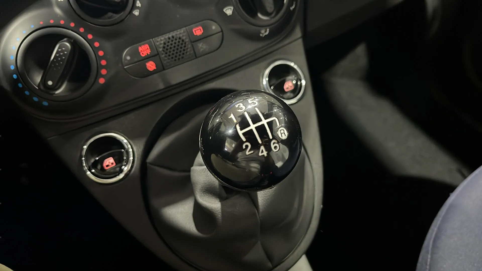 Fiat 500 Cult 1.0 Hybrid - foto 22