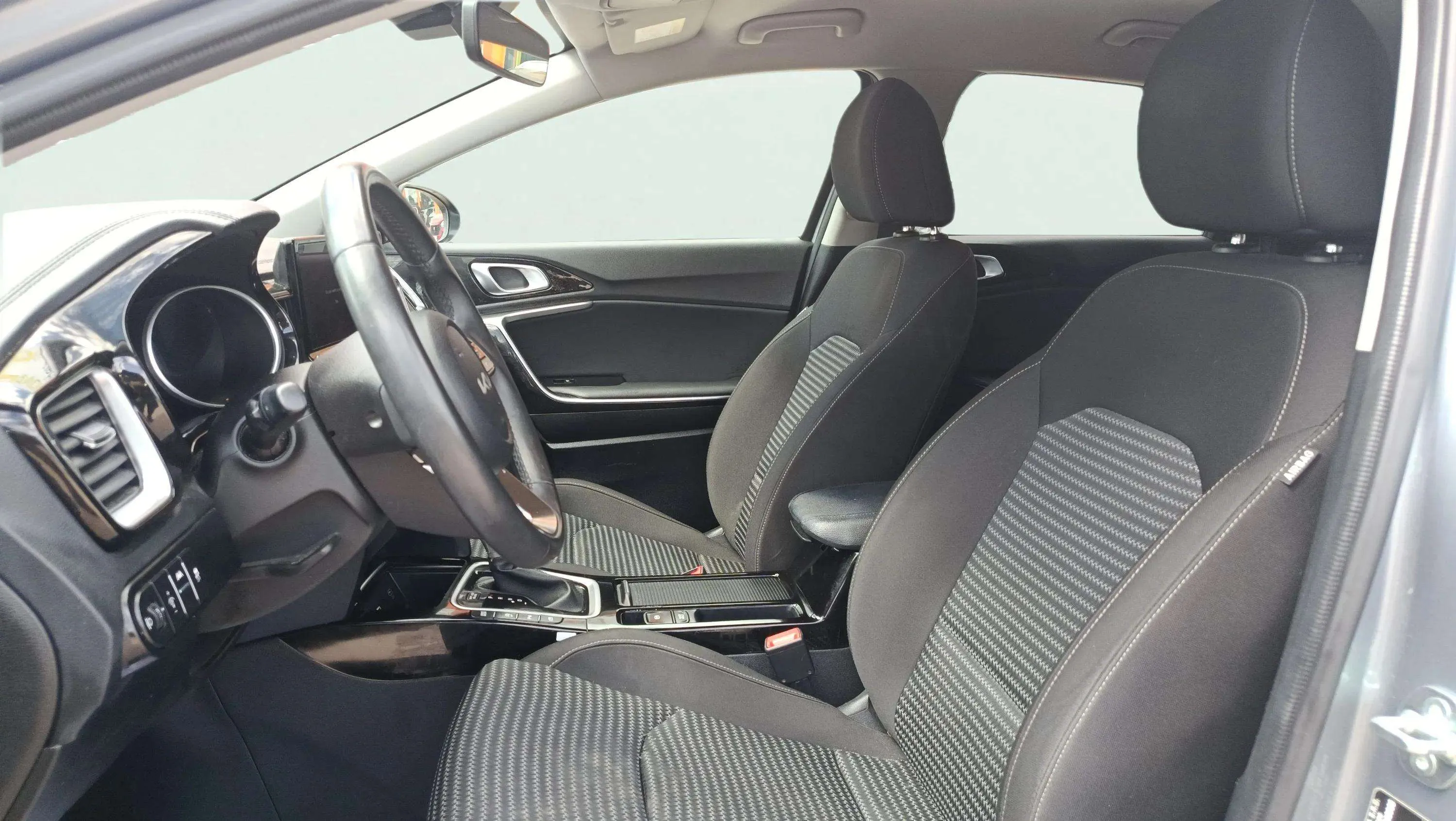 Kia Ceed 1.0 MHEV Drive DCT - foto 8