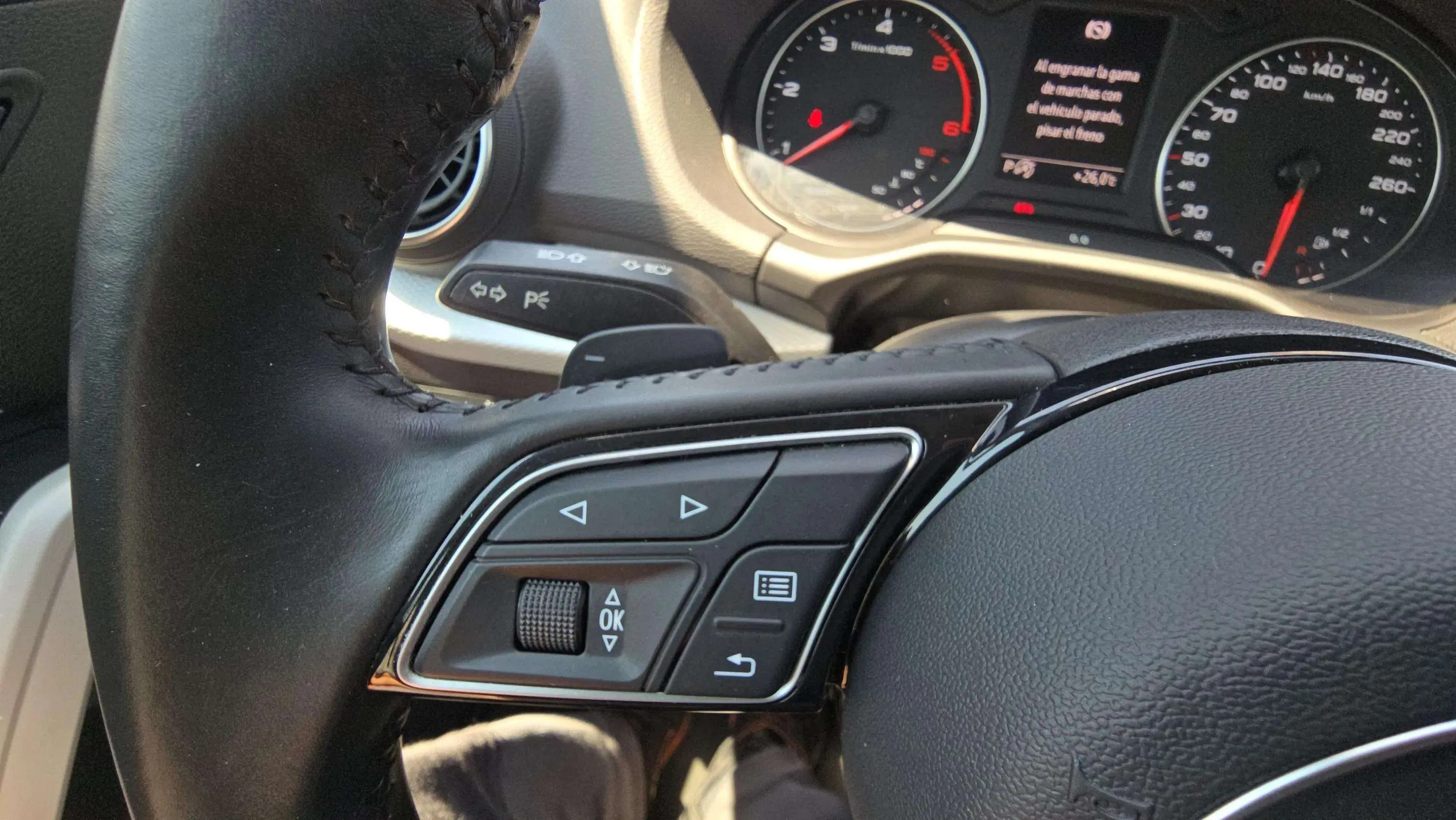 Audi Q2 Design 30 TDI S tronic - foto 25