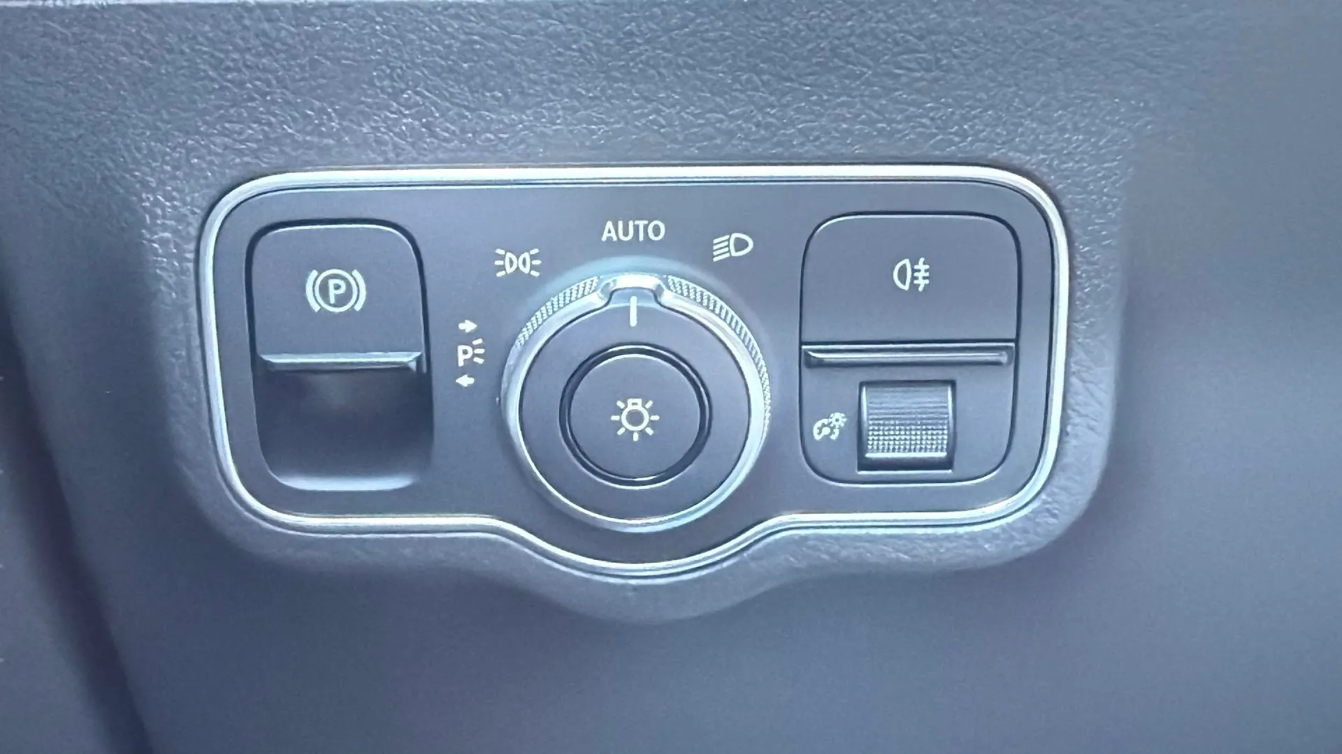 Mercedes-Benz EQA 250 - foto 14