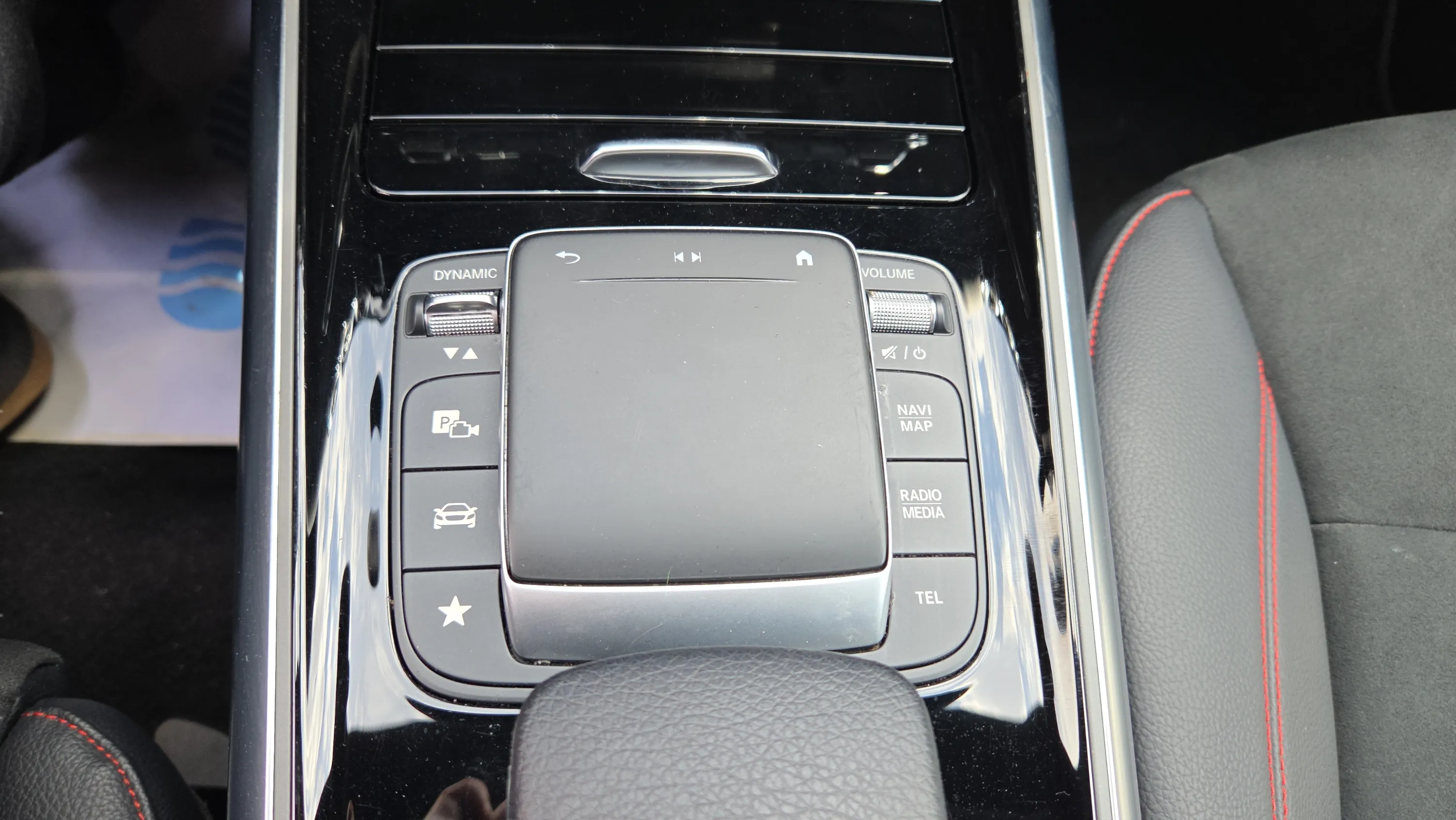 Mercedes-Benz EQA 300 4MATIC - foto 15