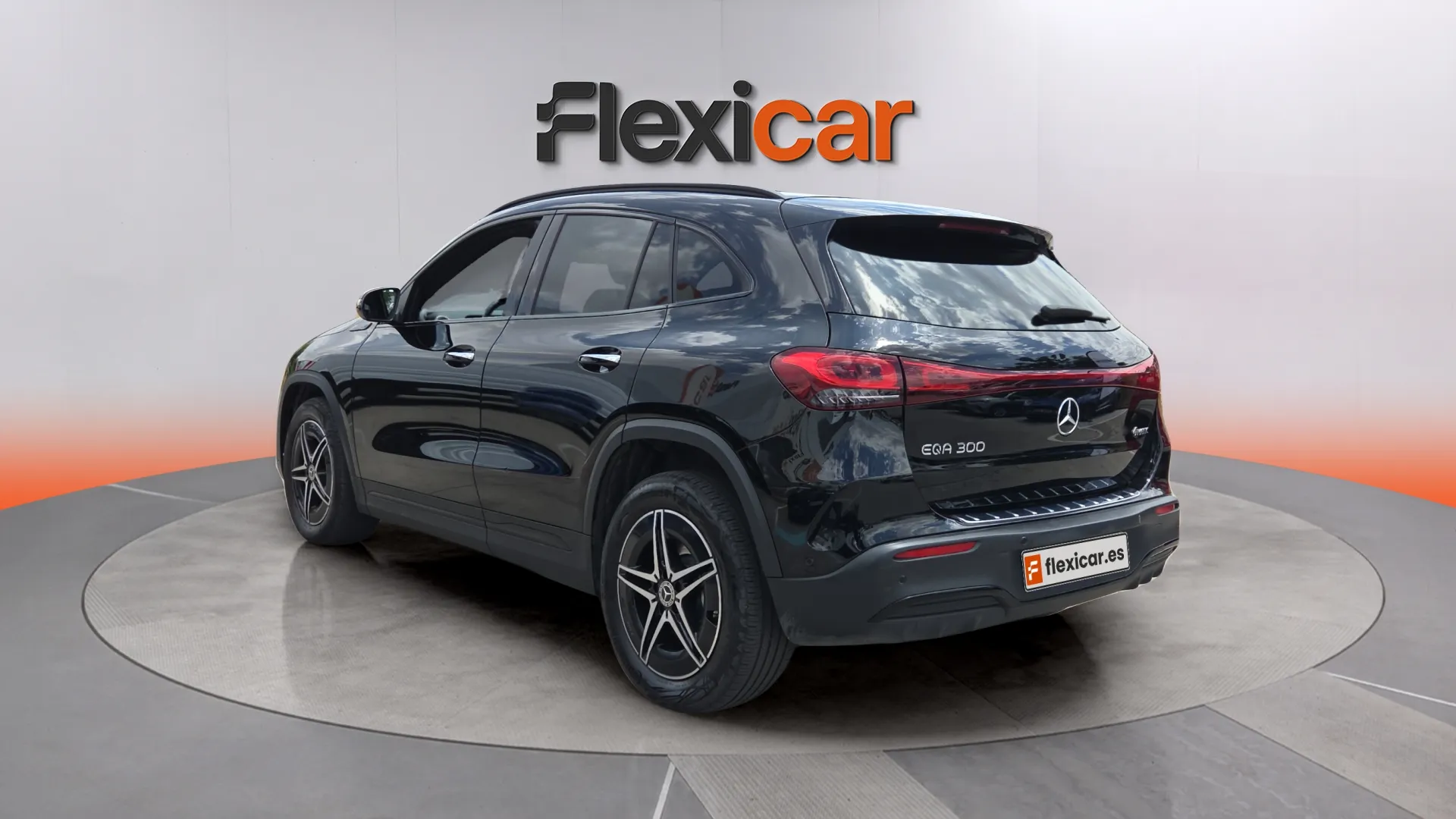 Mercedes-Benz EQA 300 4MATIC - foto 5