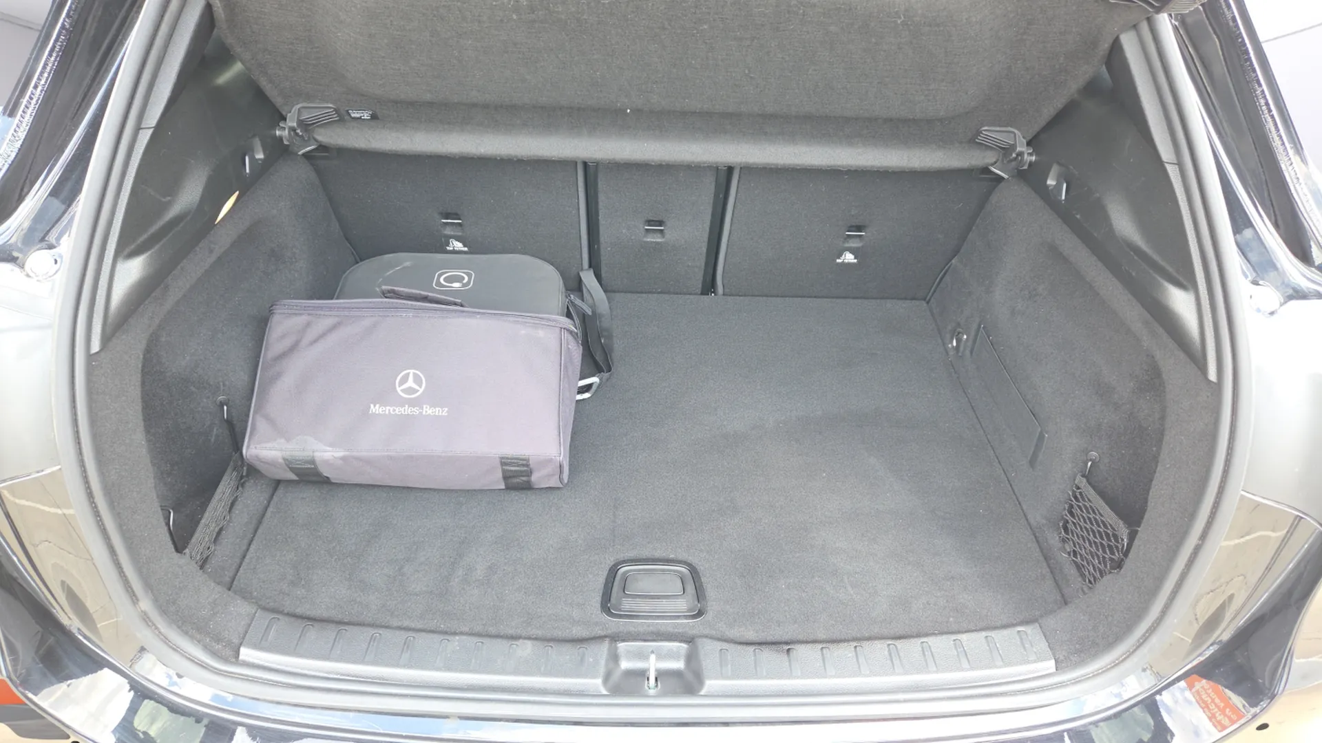 Mercedes-Benz EQA 300 4MATIC - foto 24