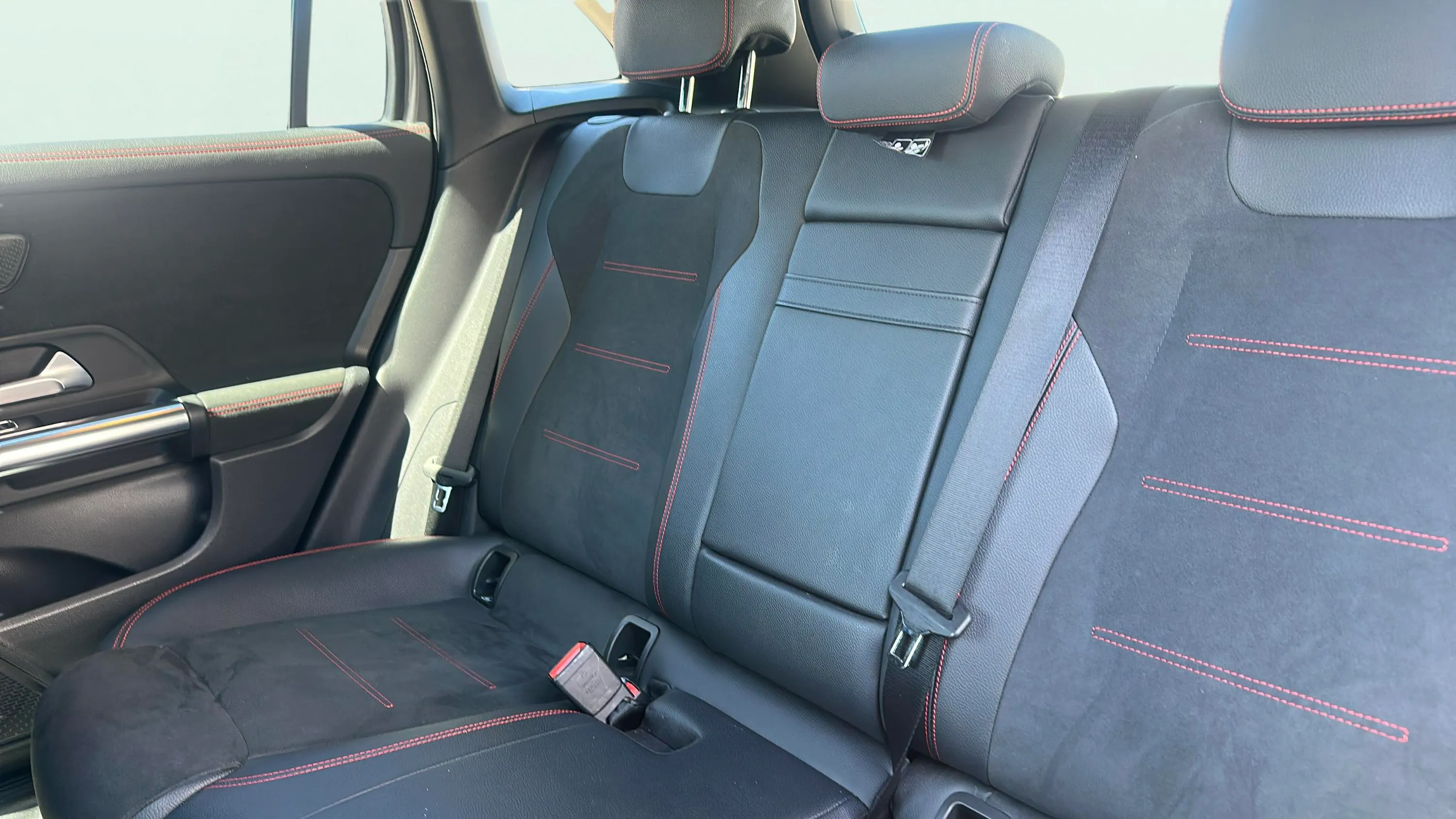 Mercedes-Benz EQA 250 - foto 15