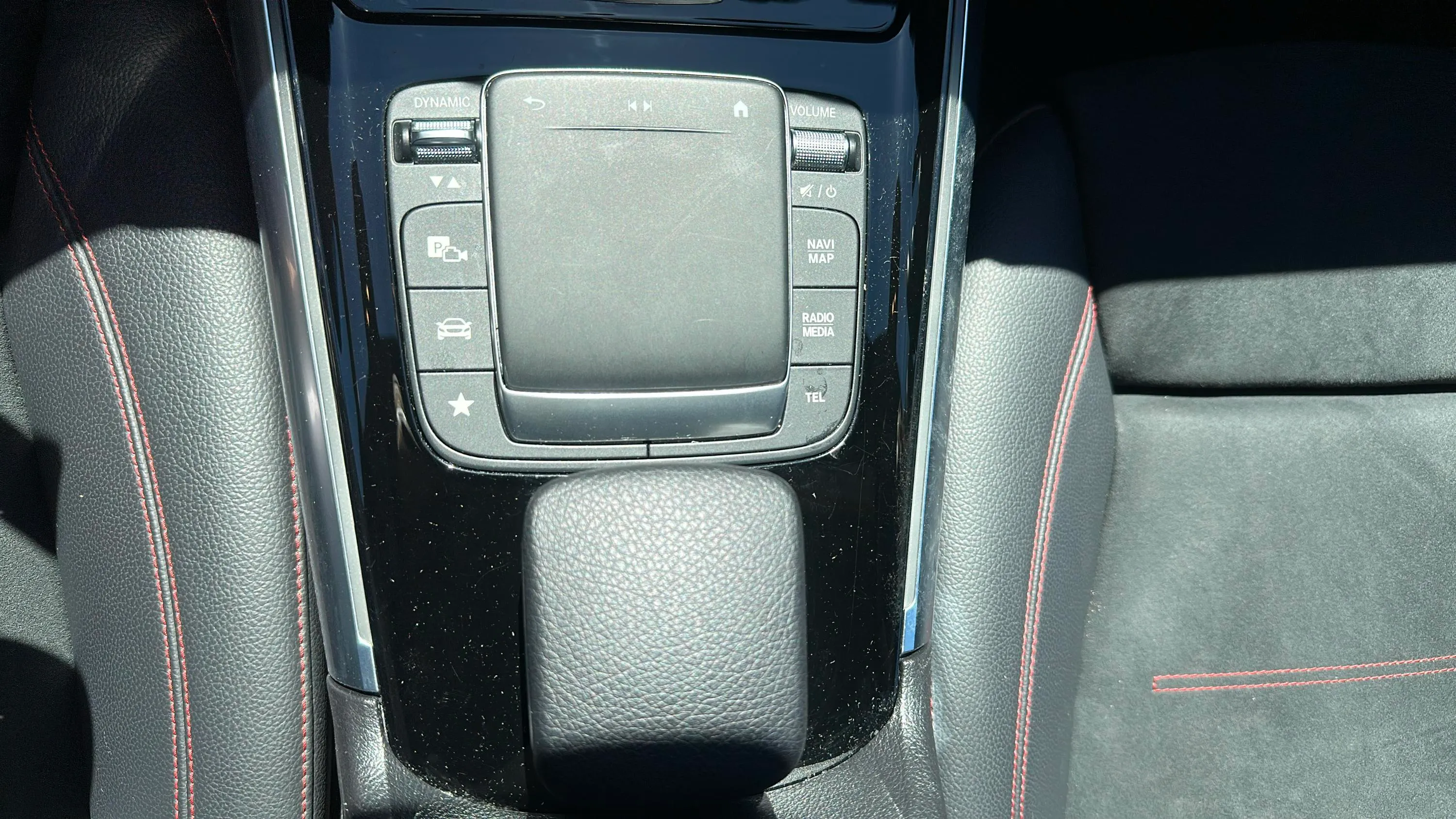 Mercedes-Benz EQA 250 - foto 23