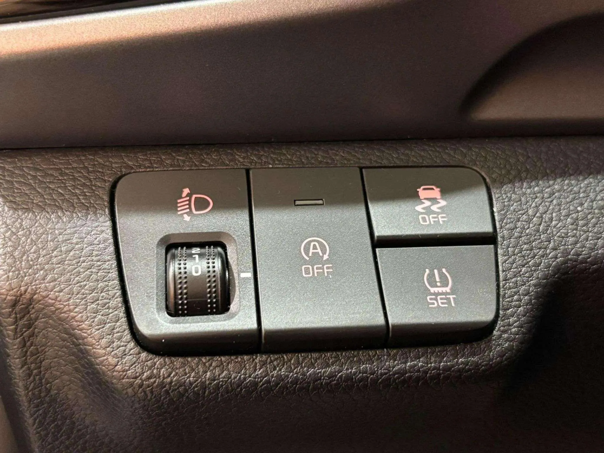 Kia Stonic 1.0 T-GDi MHEV Drive DCT - foto 8