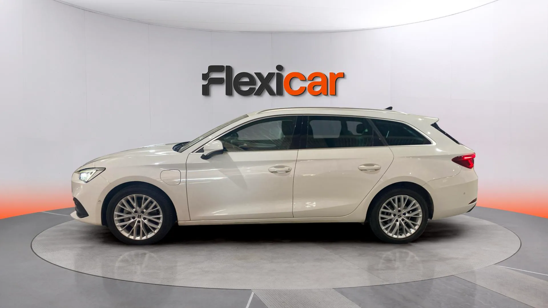 SEAT León 1.4 e-Hybrid DSG-6 Xcellence Go L - foto 3