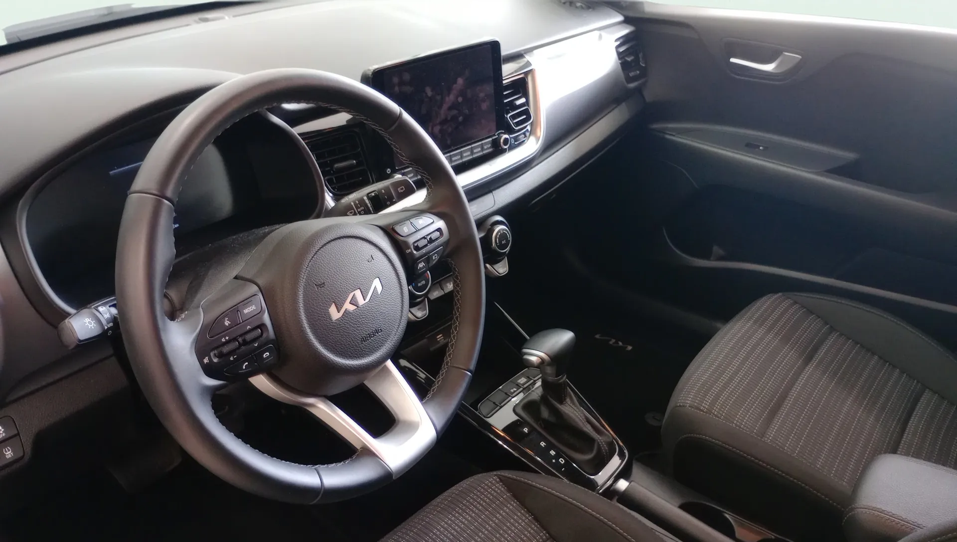 Kia Stonic 1.0 T-GDi MHEV Drive DCT - foto 7