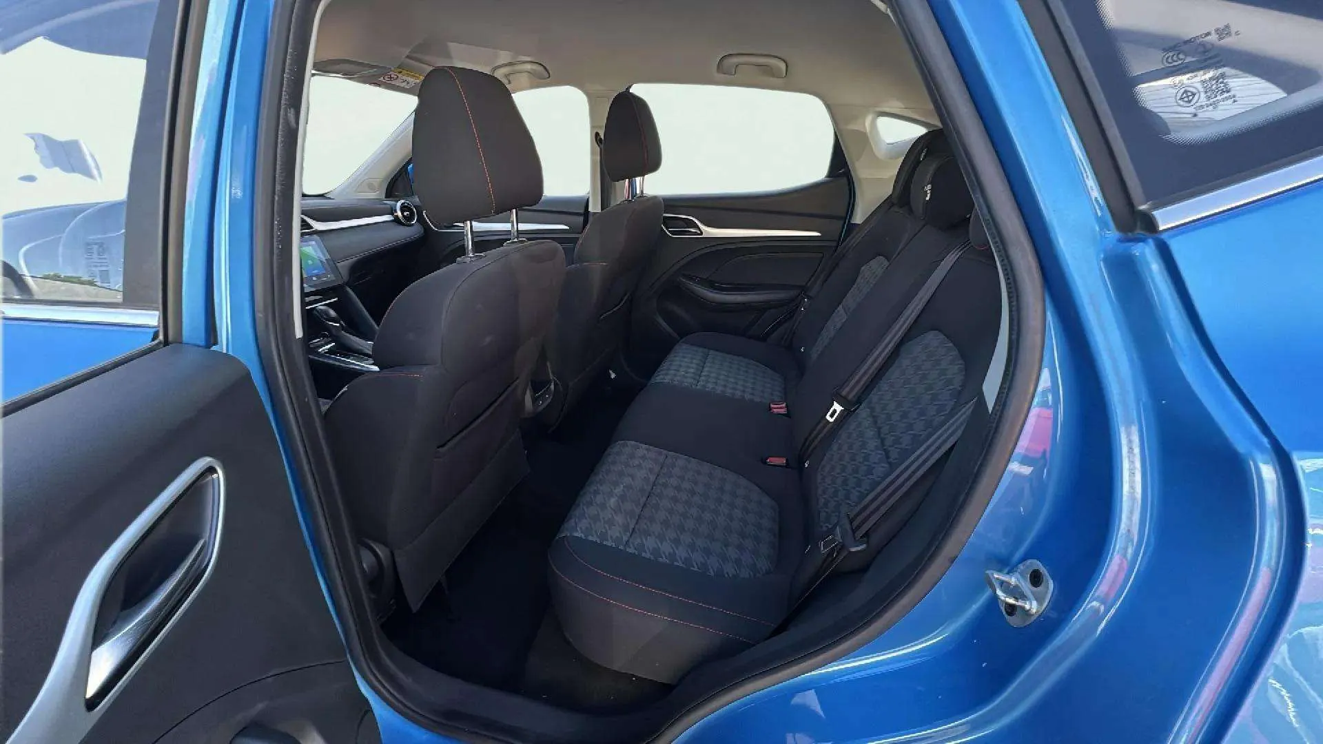 MG ZS 1.0T Luxury - foto 15