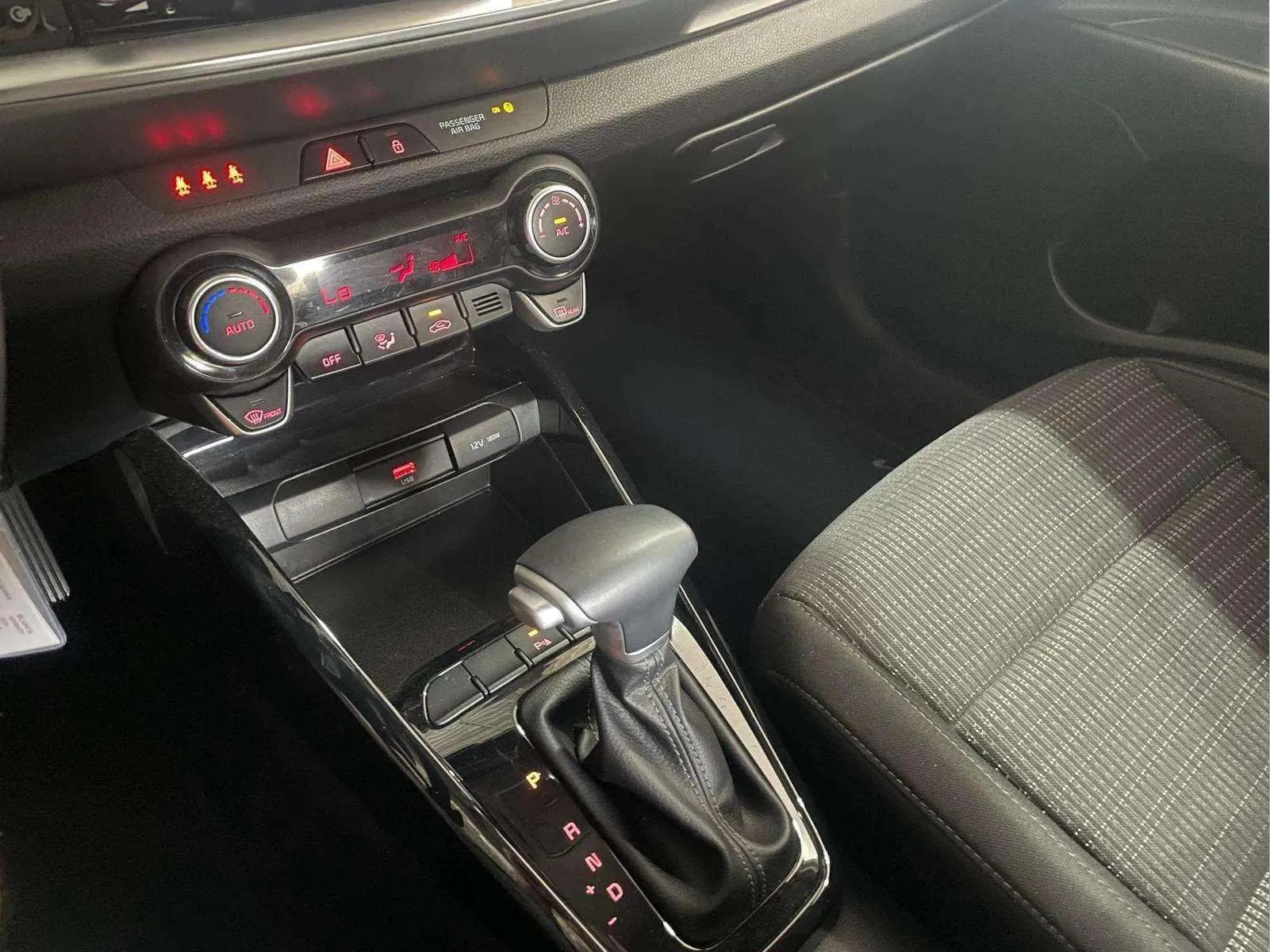 Kia Stonic 1.0 T-GDi MHEV Drive DCT - foto 6