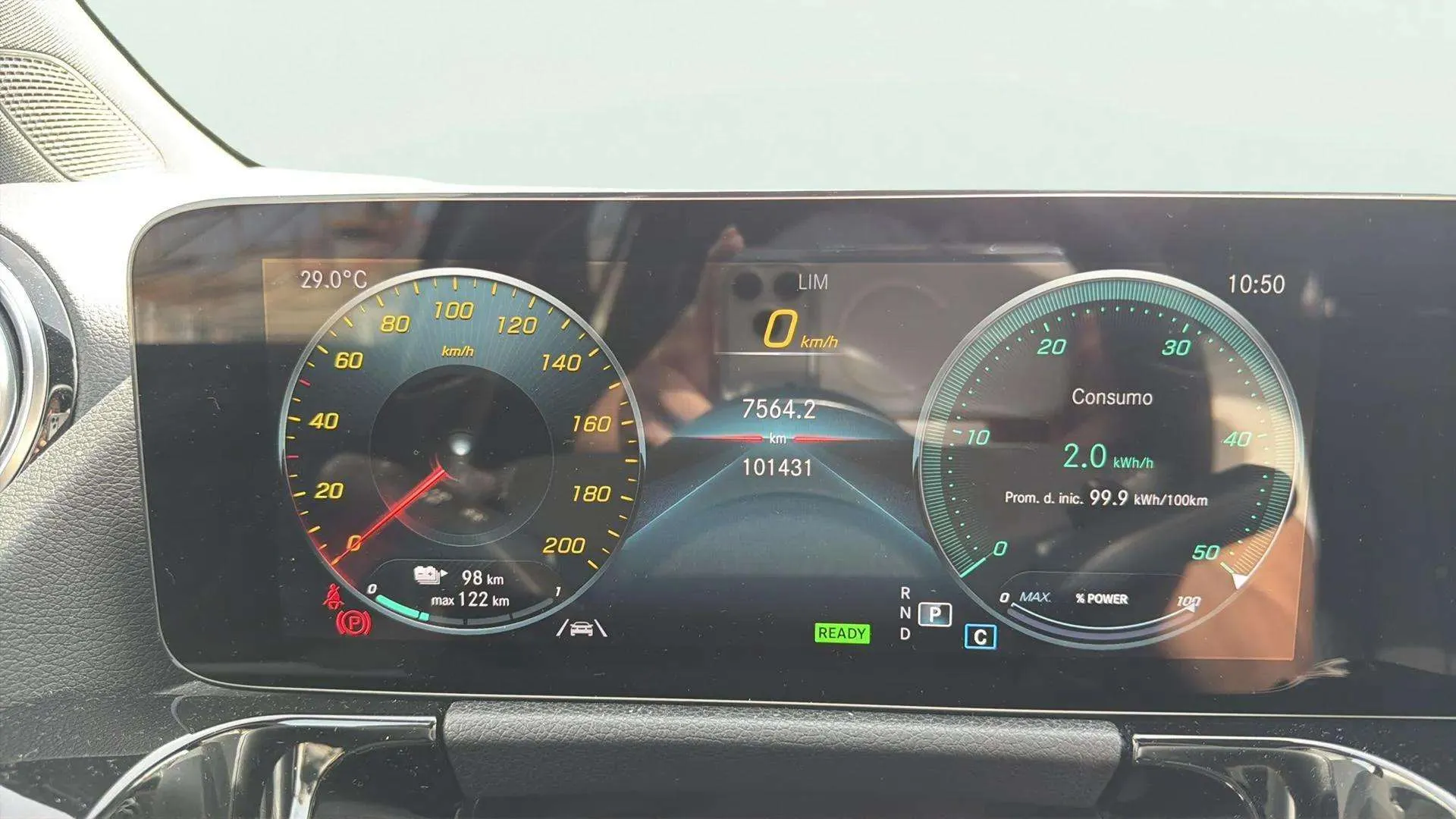 Mercedes-Benz EQA 250 - foto 13