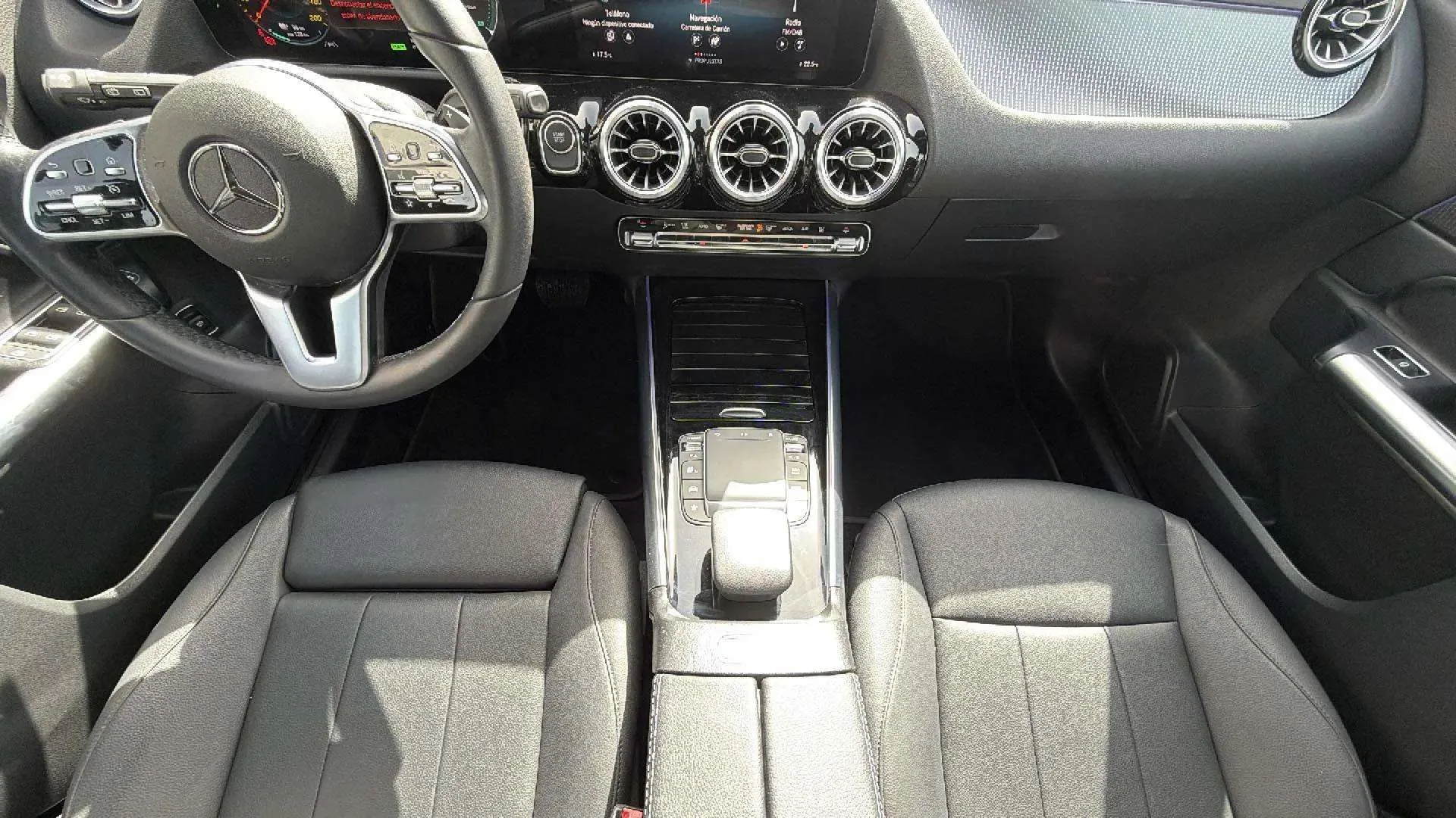 Mercedes-Benz EQA 250 - foto 16
