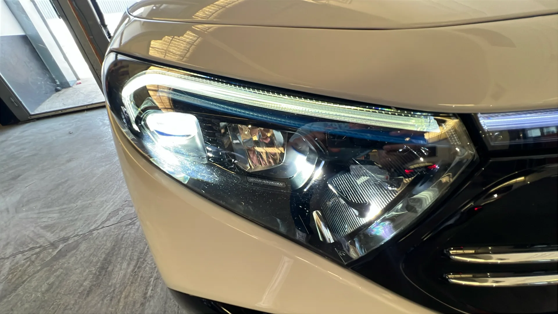 Mercedes-Benz EQA 250 - foto 20