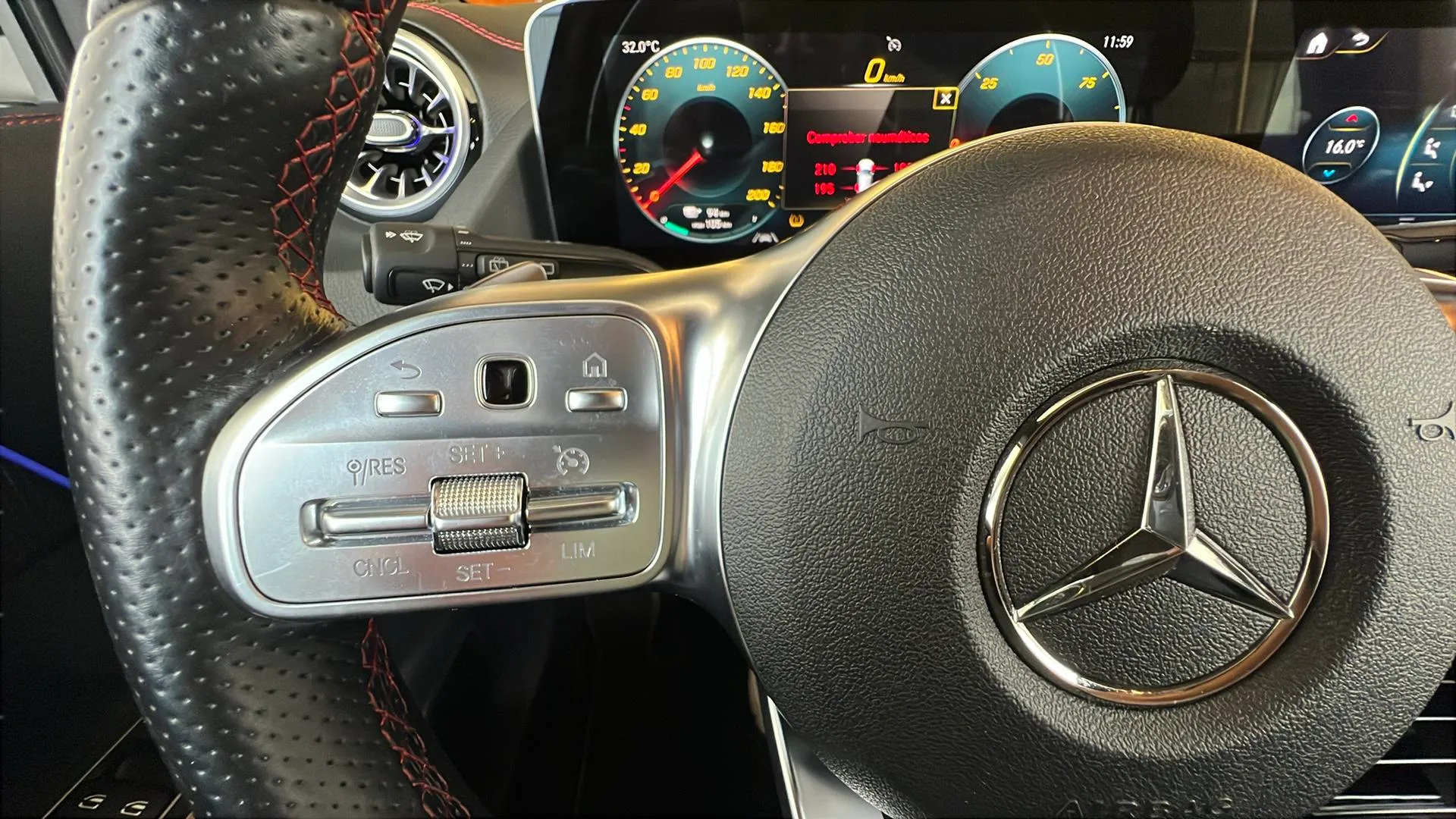 Mercedes-Benz EQA 250 - foto 16
