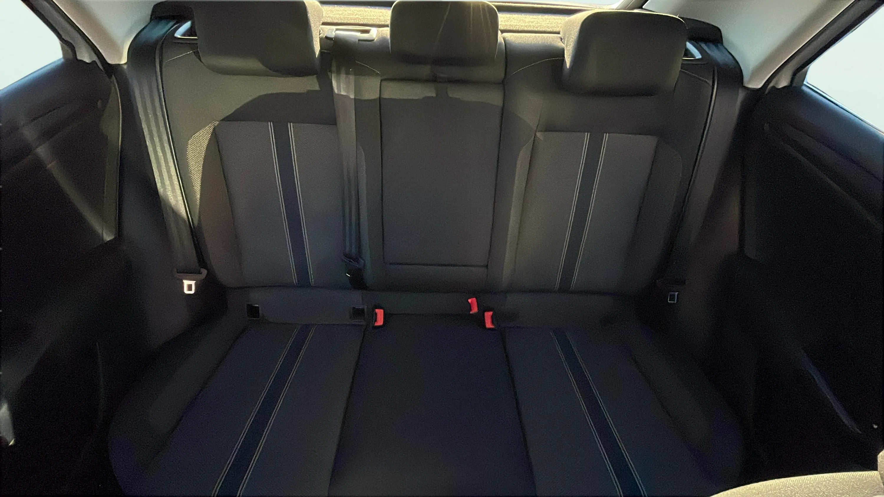 Volkswagen T-Roc Advance R-Line 1.5 TSI DSG - foto 19
