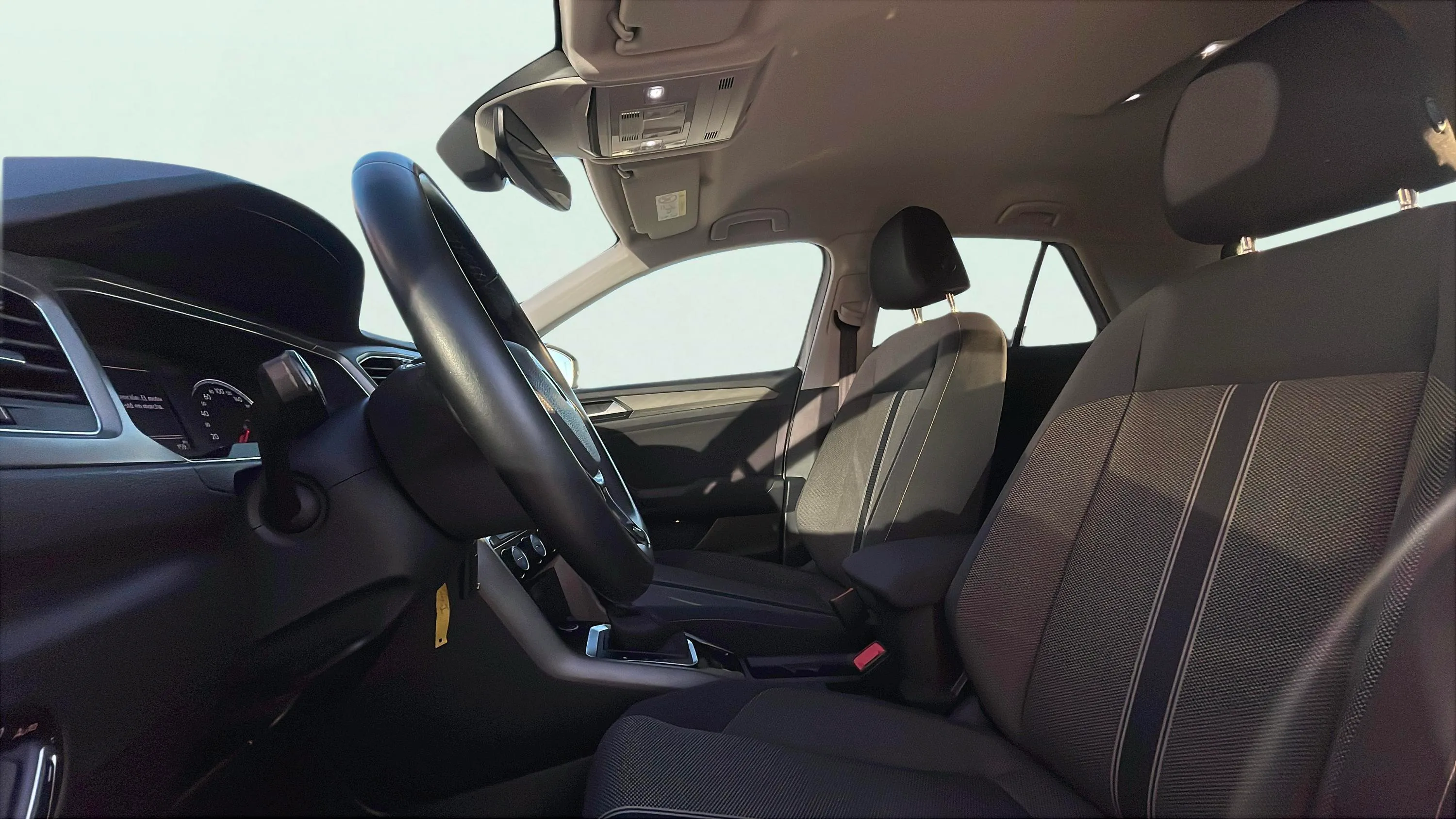 Volkswagen T-Roc Advance R-Line 1.5 TSI DSG - foto 14