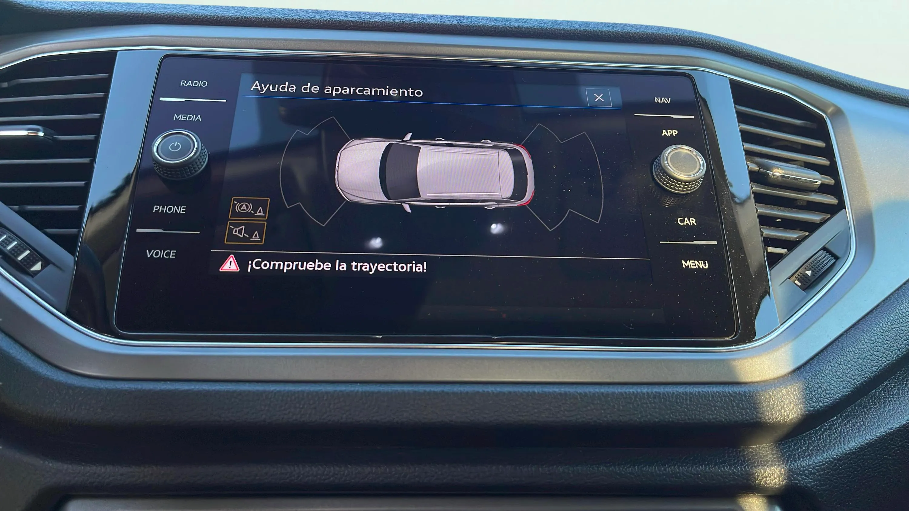 Volkswagen T-Roc Advance R-Line 1.5 TSI DSG - foto 13
