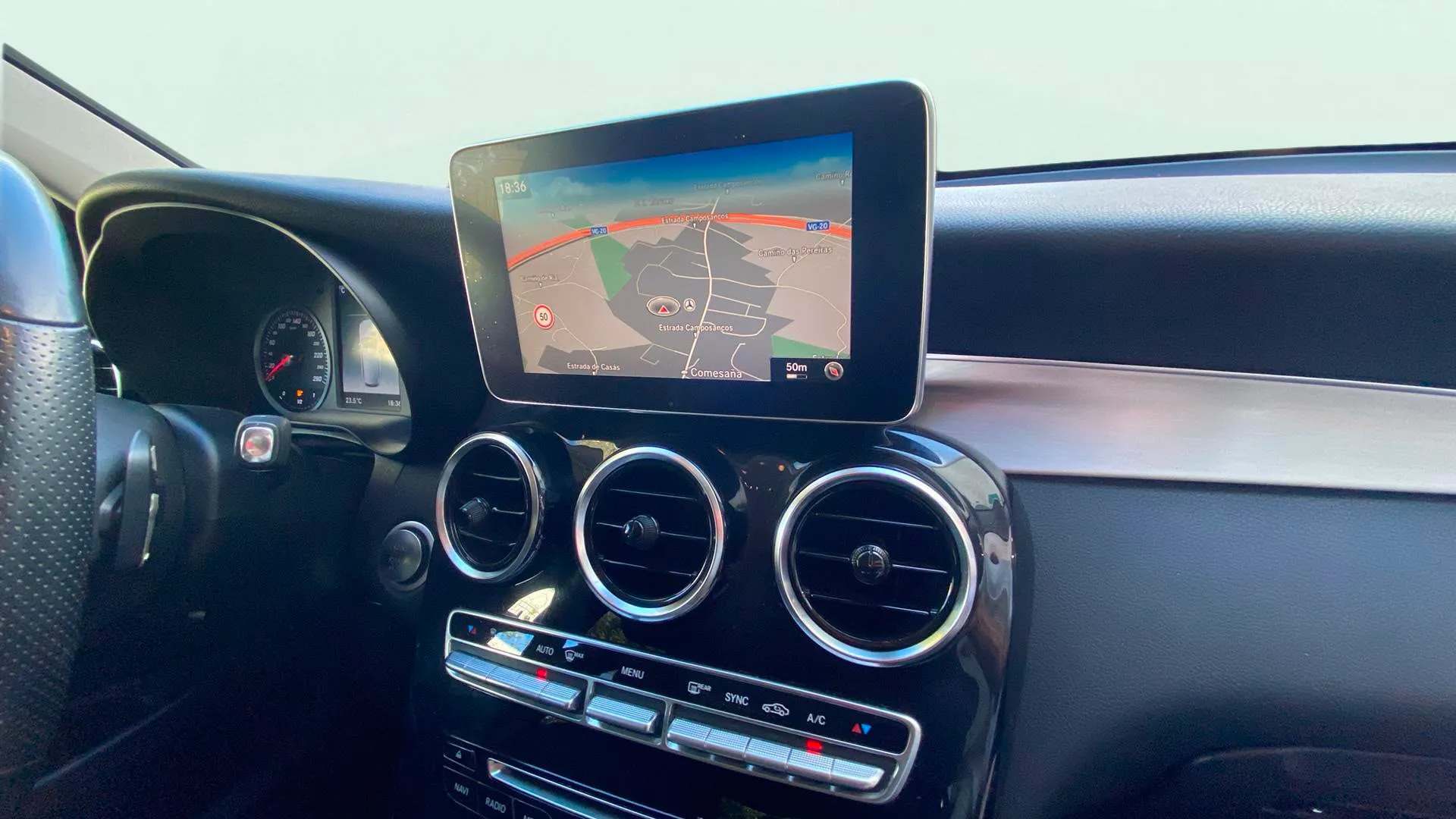Mercedes-Benz GLC 250 4MATIC - foto 16