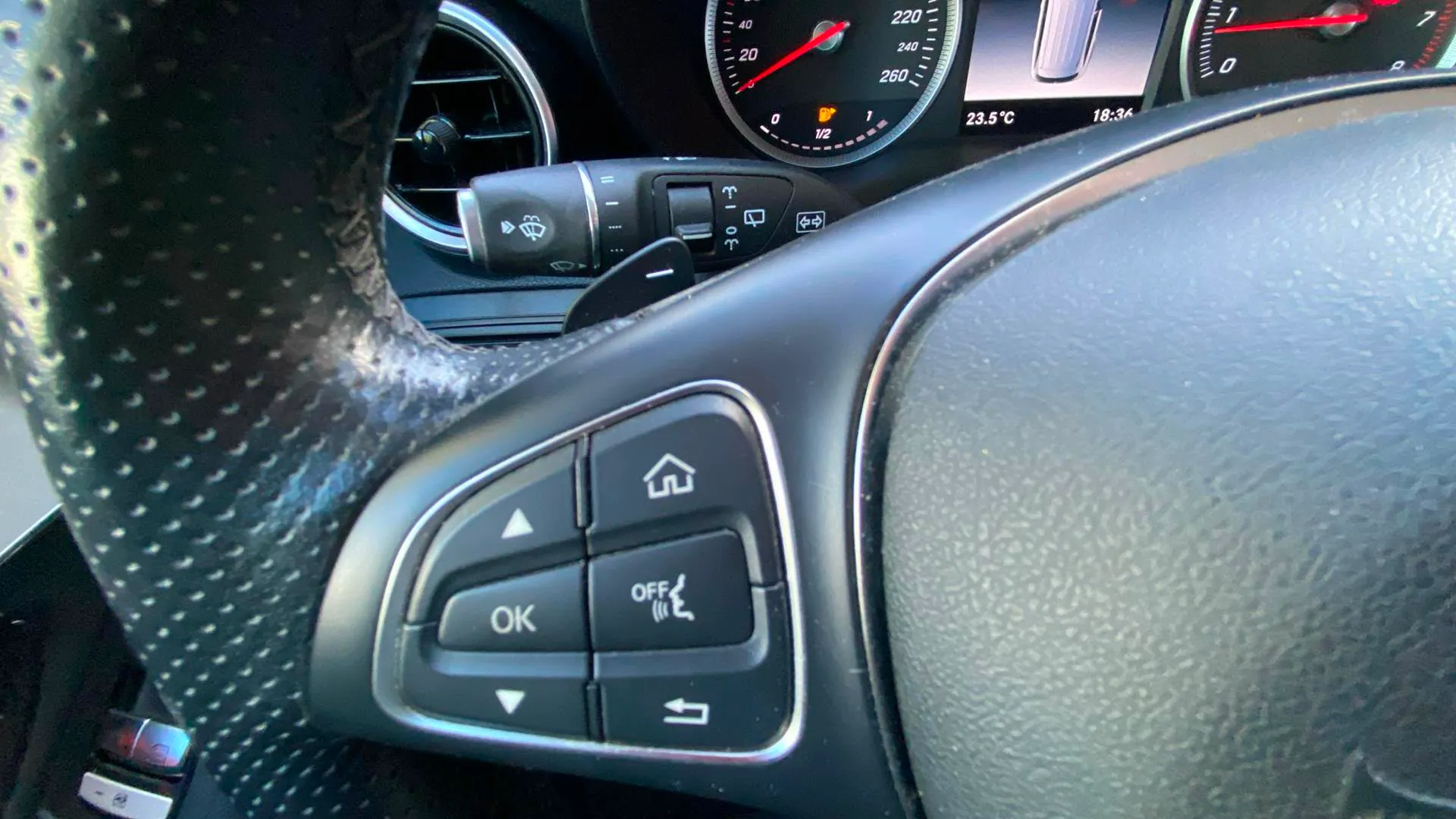 Mercedes-Benz GLC 250 4MATIC - foto 11