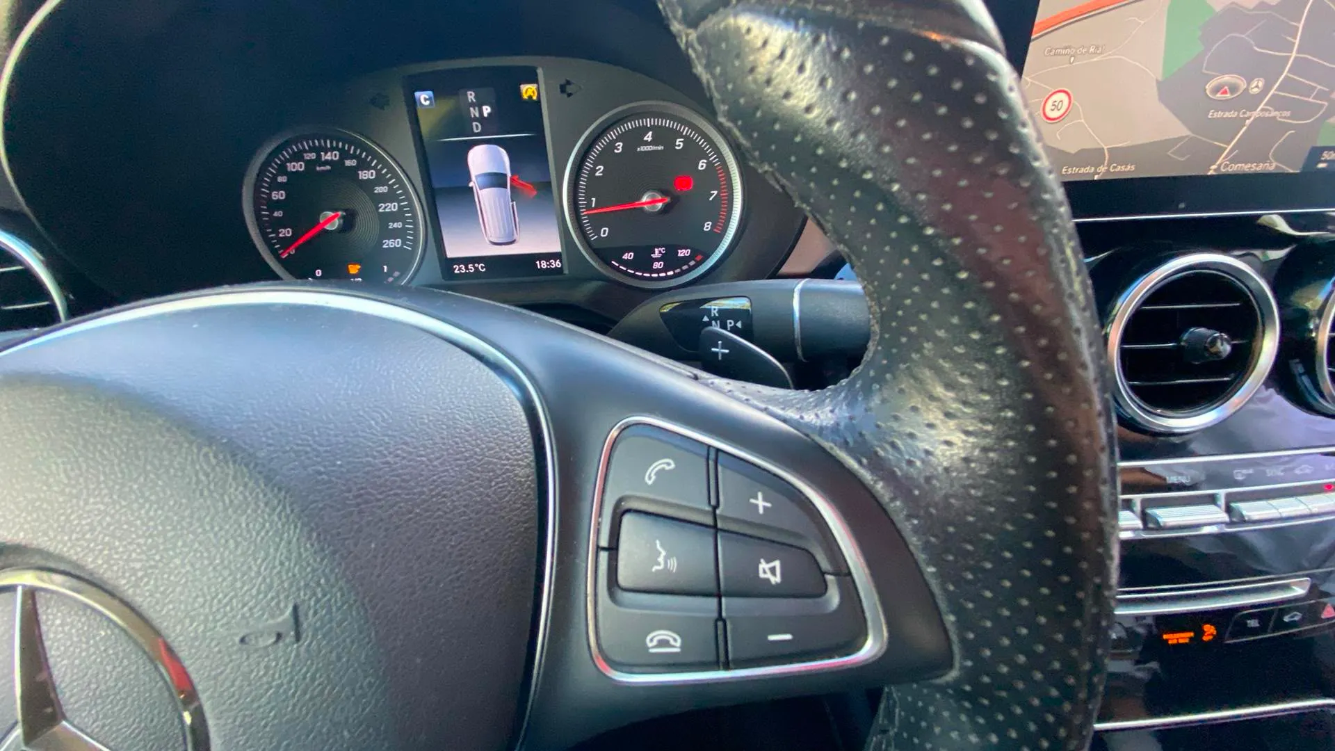 Mercedes-Benz GLC 250 4MATIC - foto 12