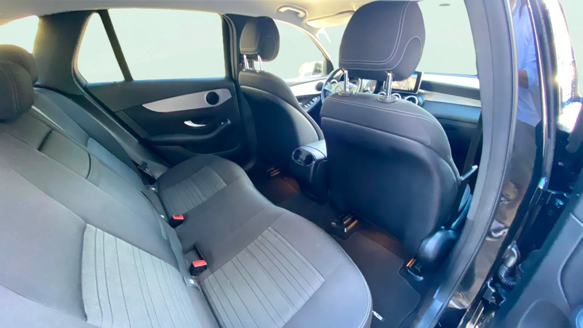 Mercedes-Benz GLC 250 4MATIC - foto 24