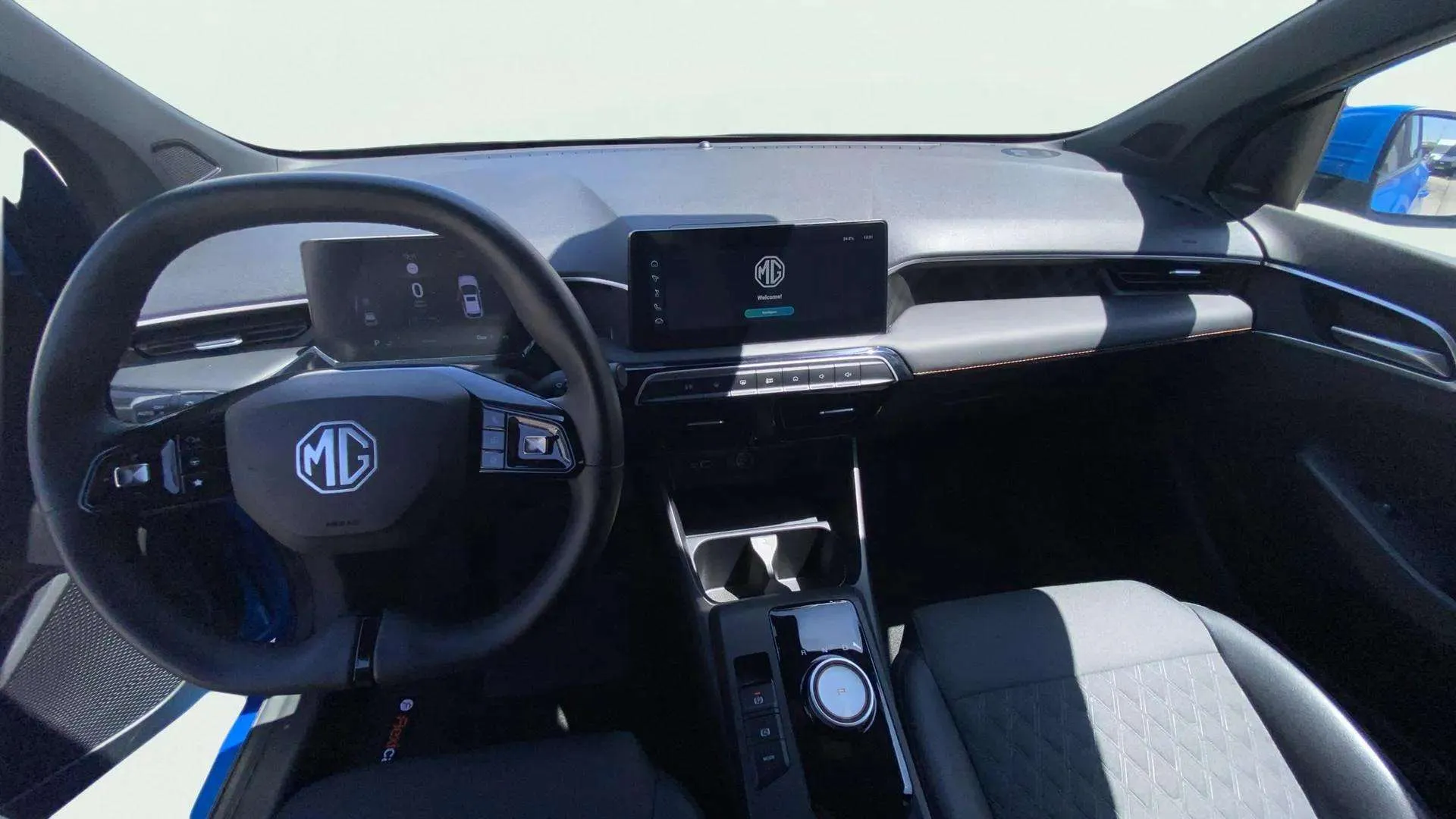 MG MG3 Hybrid+ Luxury - foto 12