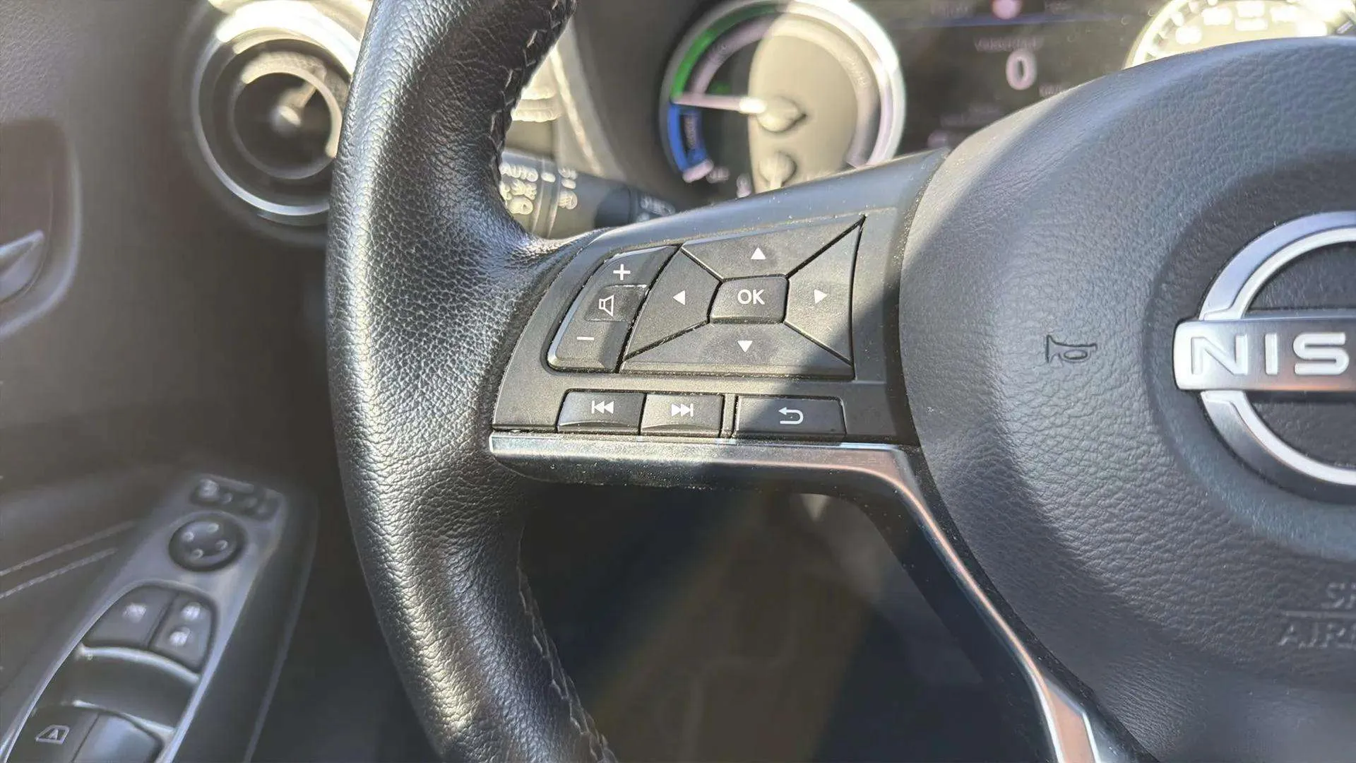 Nissan Juke 1.6 Hybrid N-Connecta - foto 11