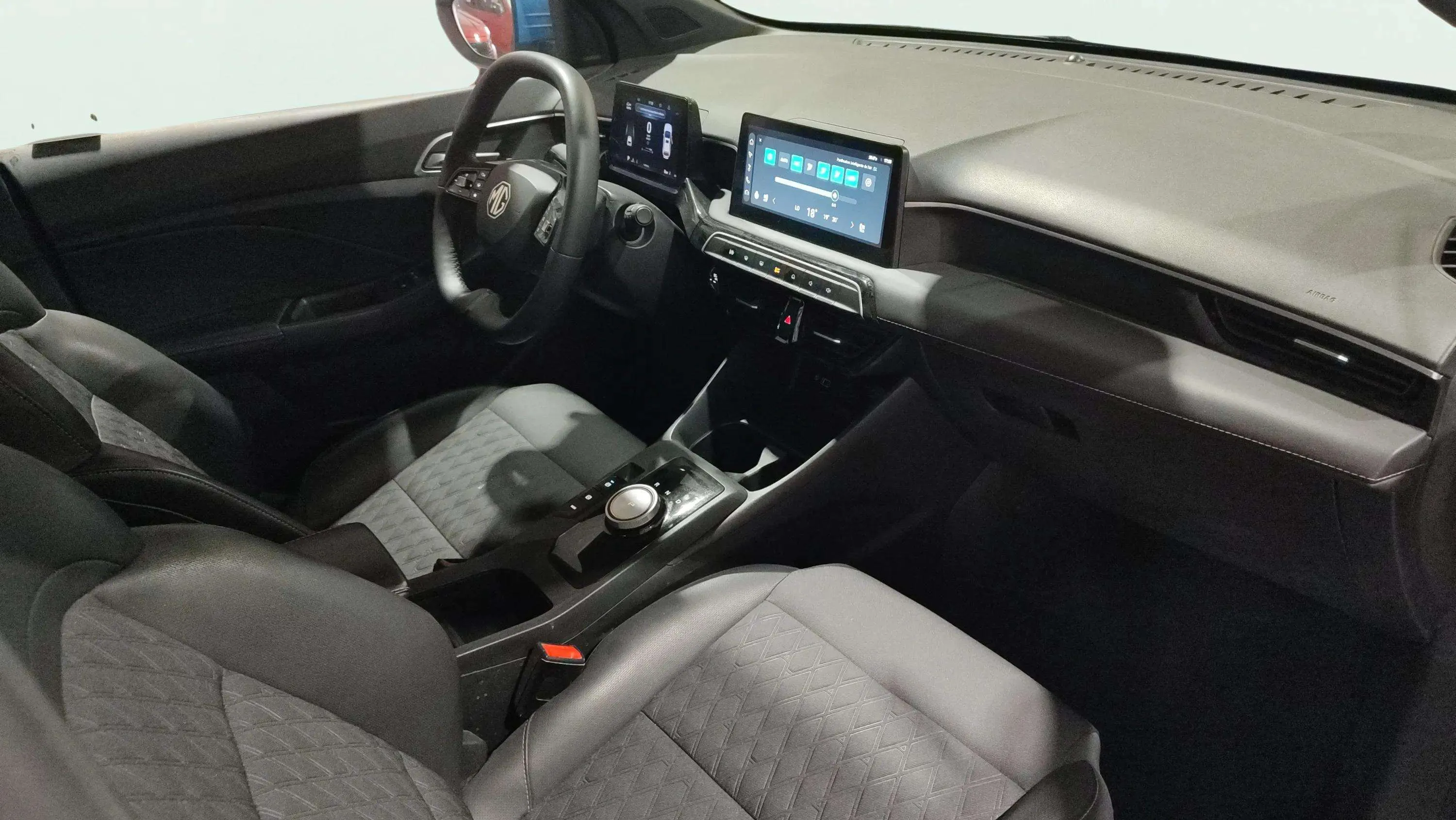 MG MG3 Hybrid+ Luxury MY24 - foto 22