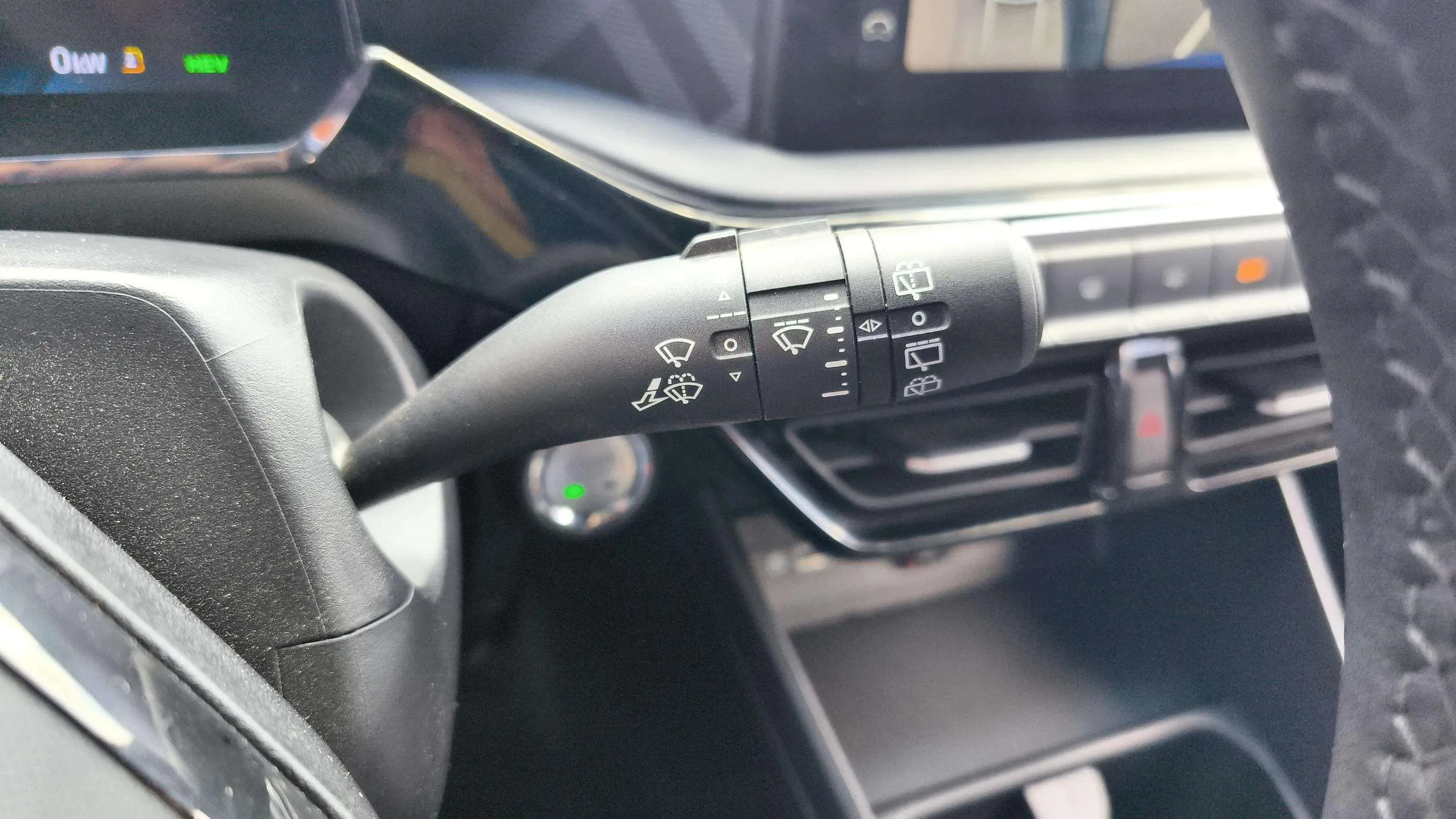 MG MG3 Hybrid+ Luxury - foto 21