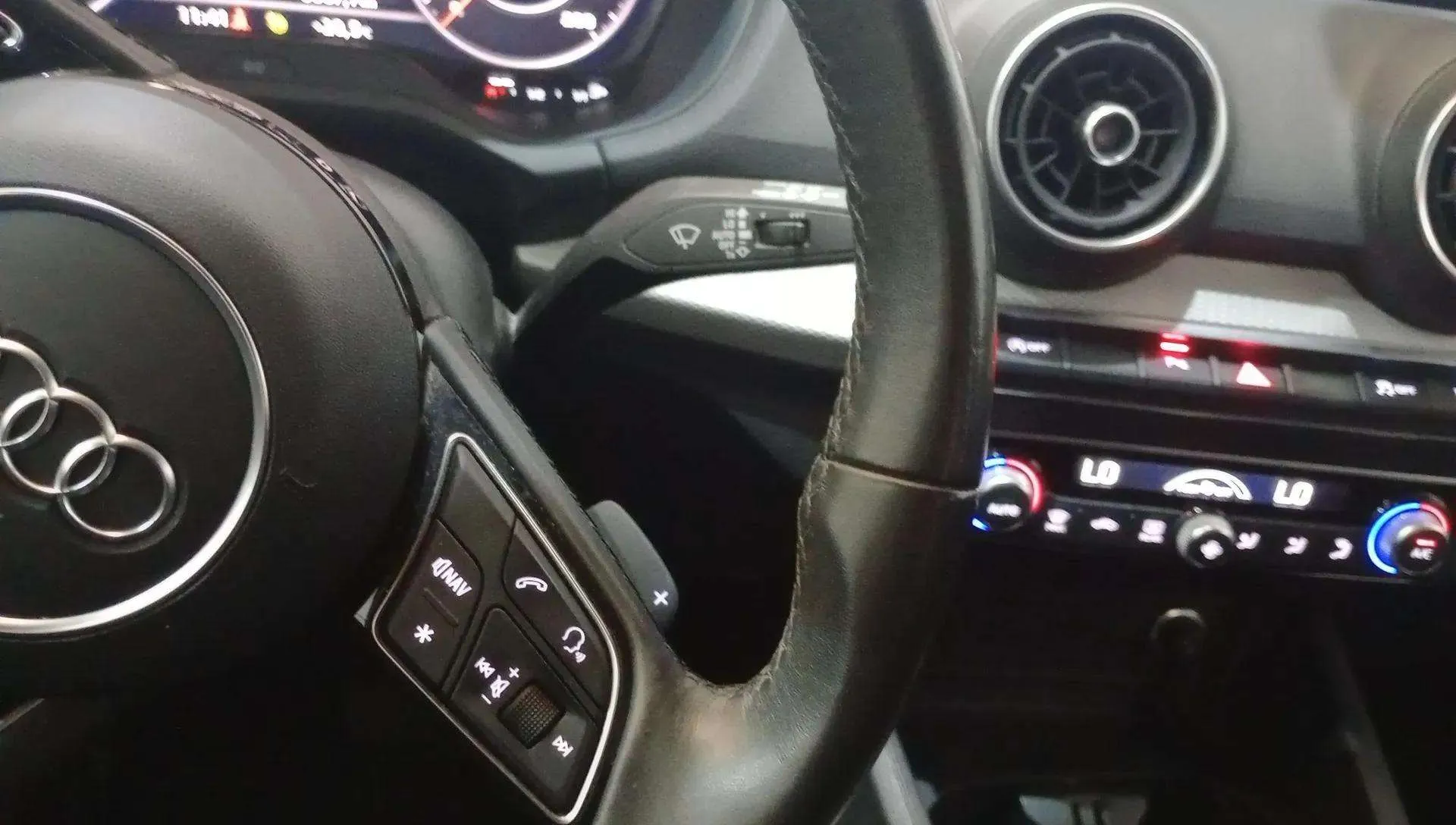 Audi Q2 Advanced 30 TDI S tronic - foto 11