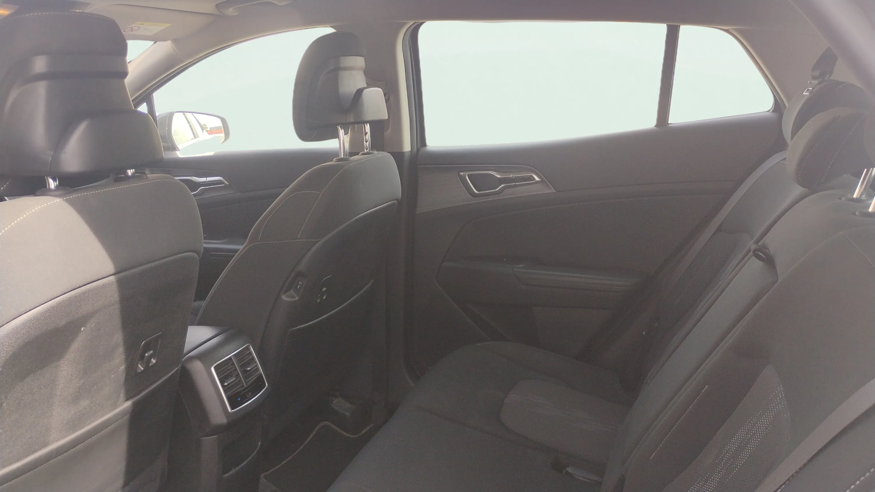 Kia Sportage 1.6 CRDi MHEV Business 4x2 - foto 10