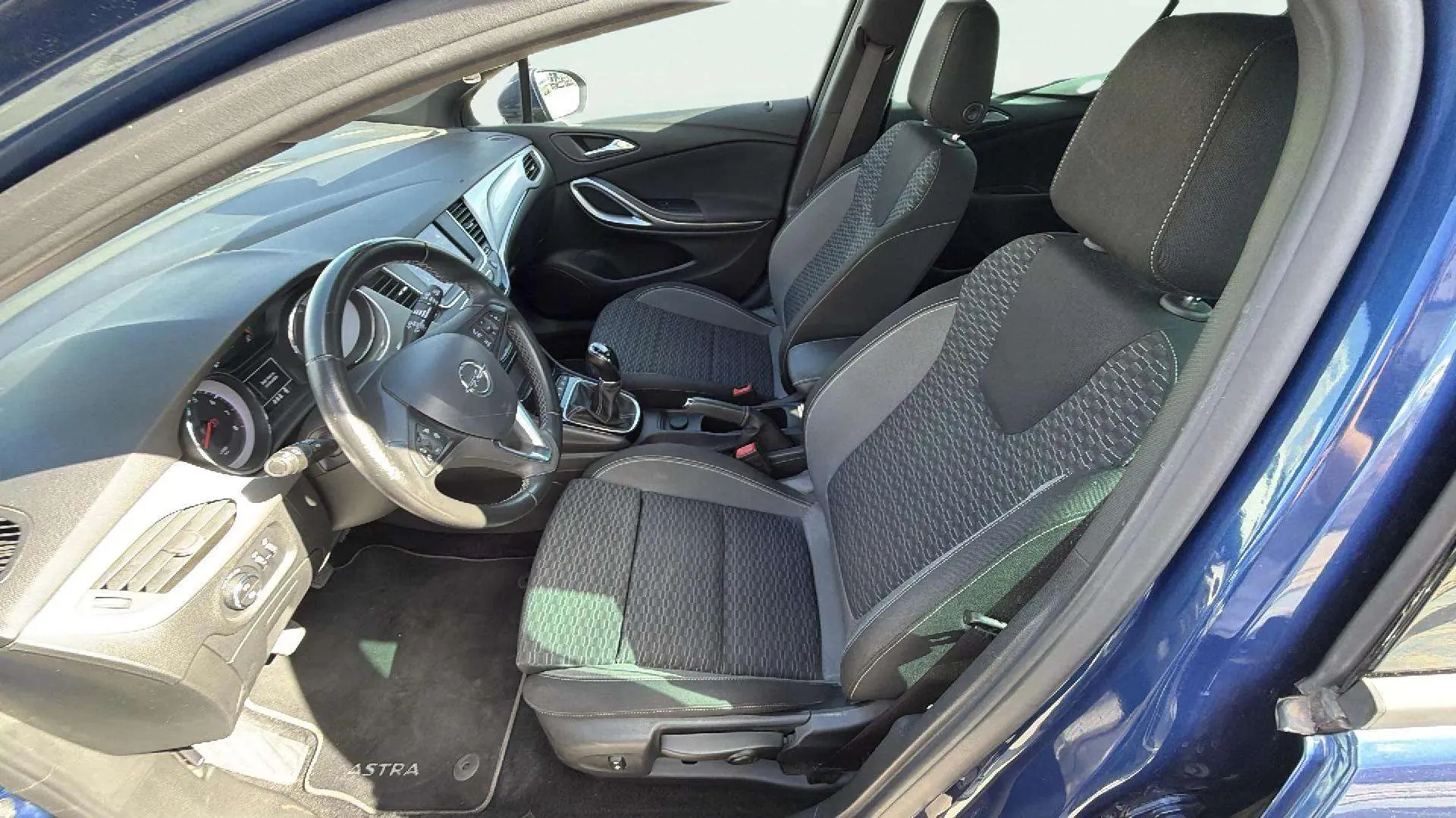 Opel Astra 1.2T SHL GS Line - foto 9