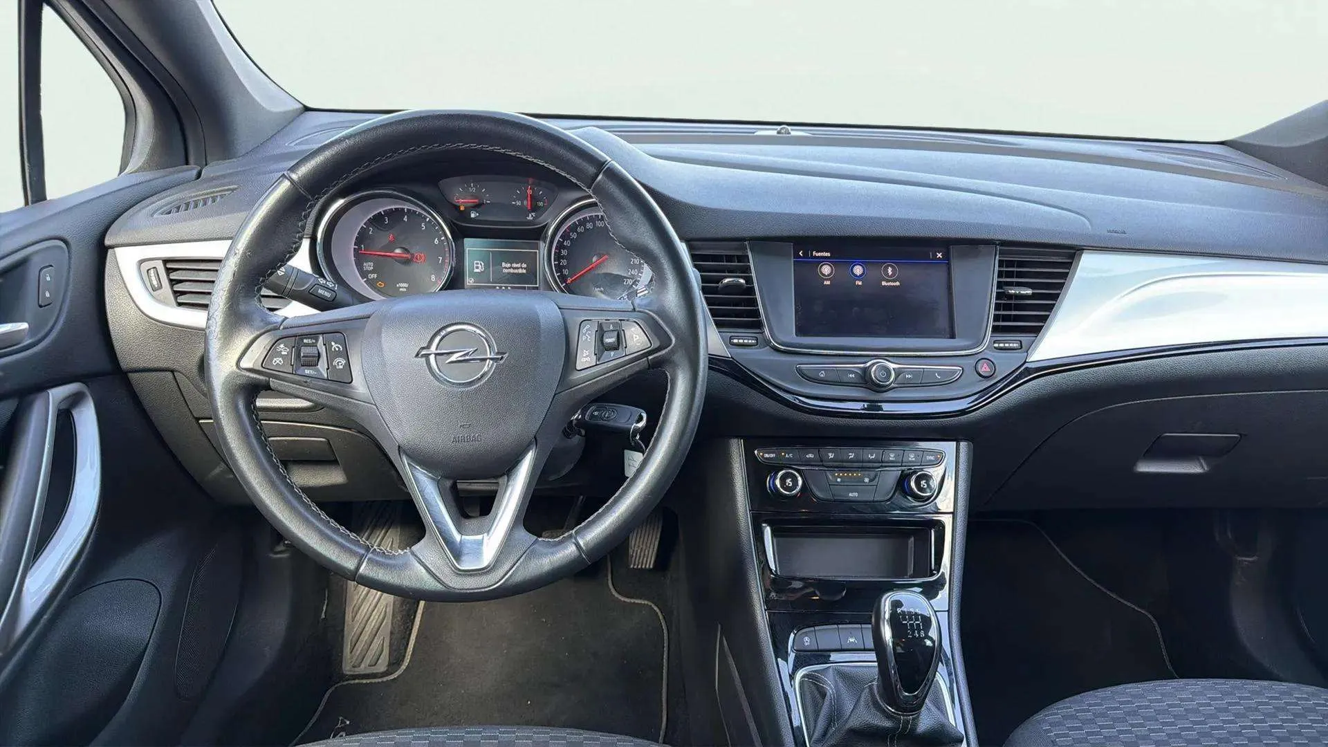 Opel Astra 1.2T SHL GS Line - foto 10