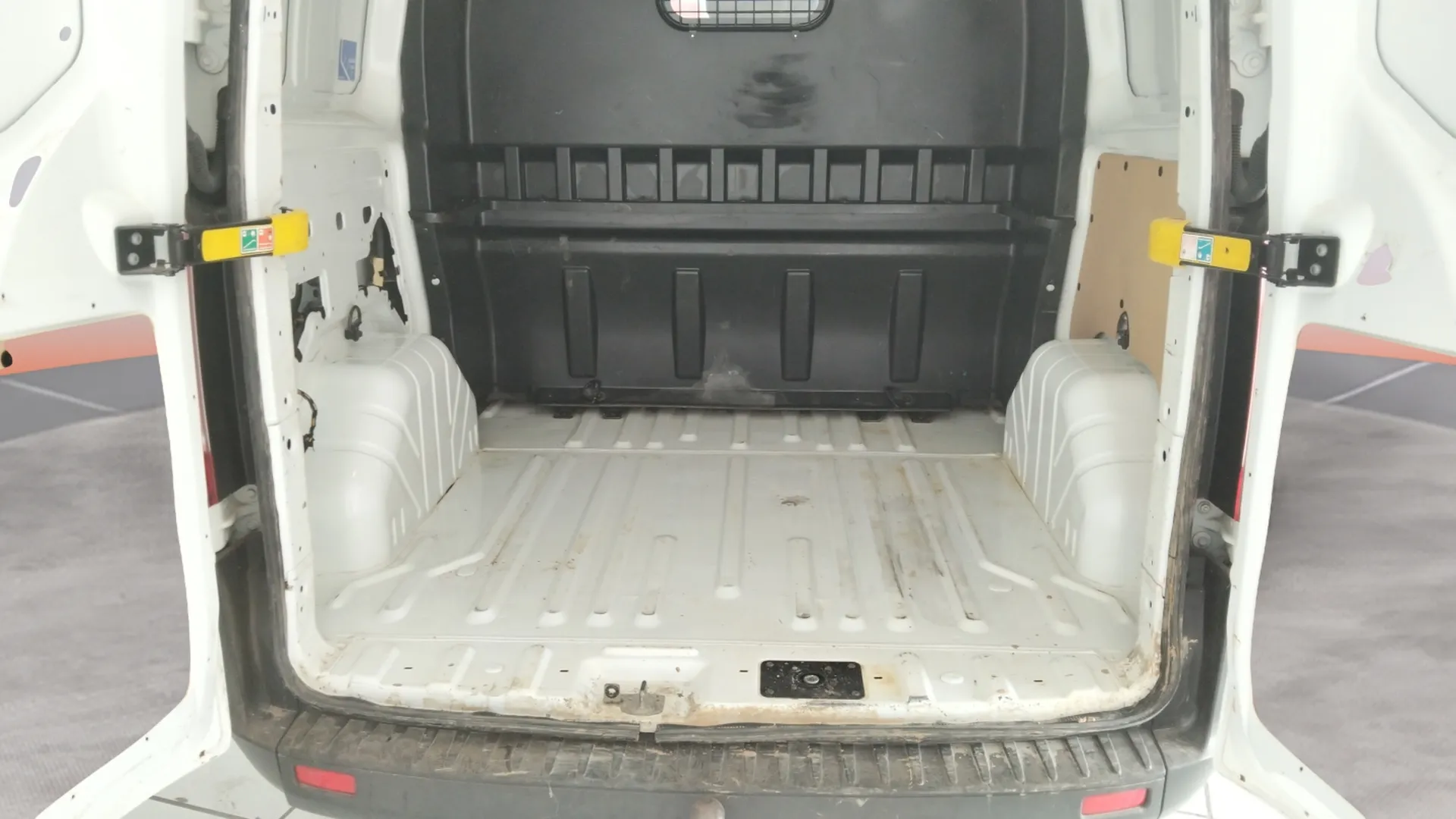 Ford Transit Custom 2.0 TDCi - foto 16