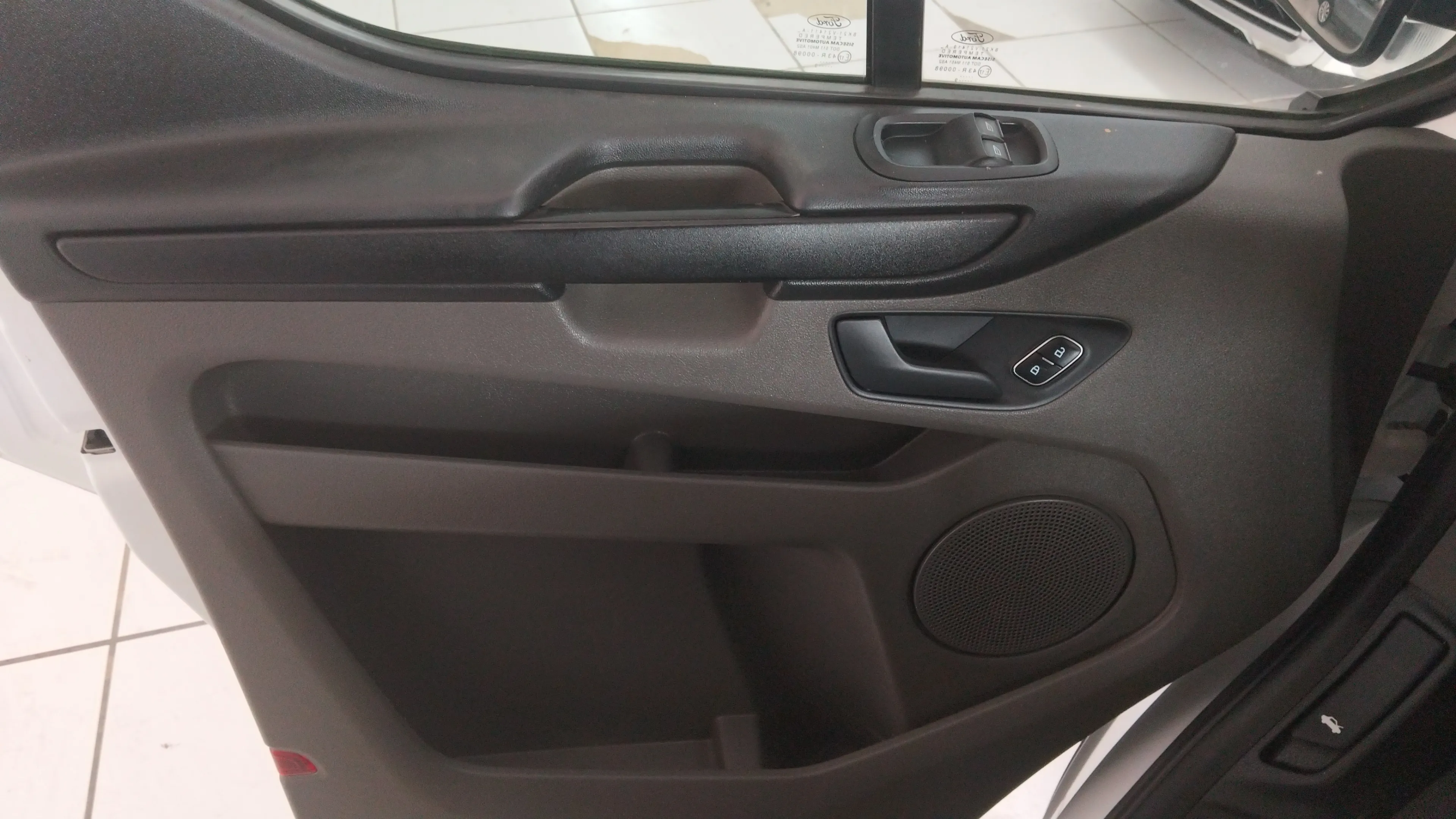 Ford Transit Custom 2.0 TDCi - foto 29