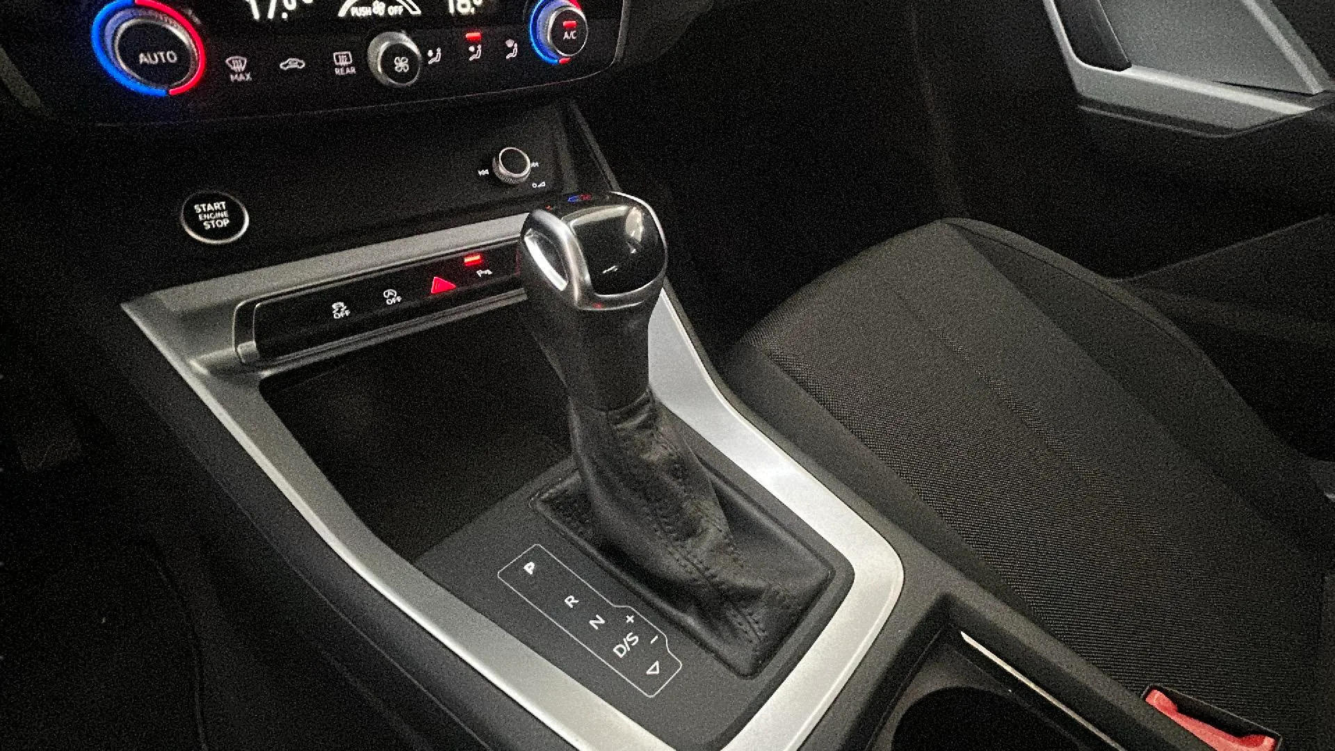 Audi Q3 35 TDI S tronic - foto 28