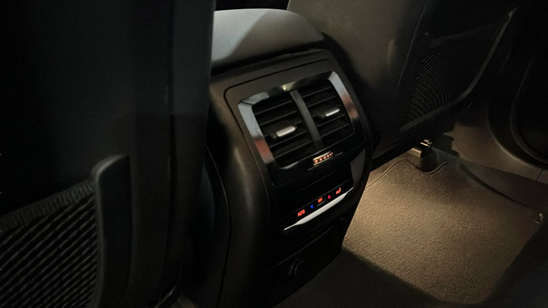 BMW X3 sDrive18d - foto 18