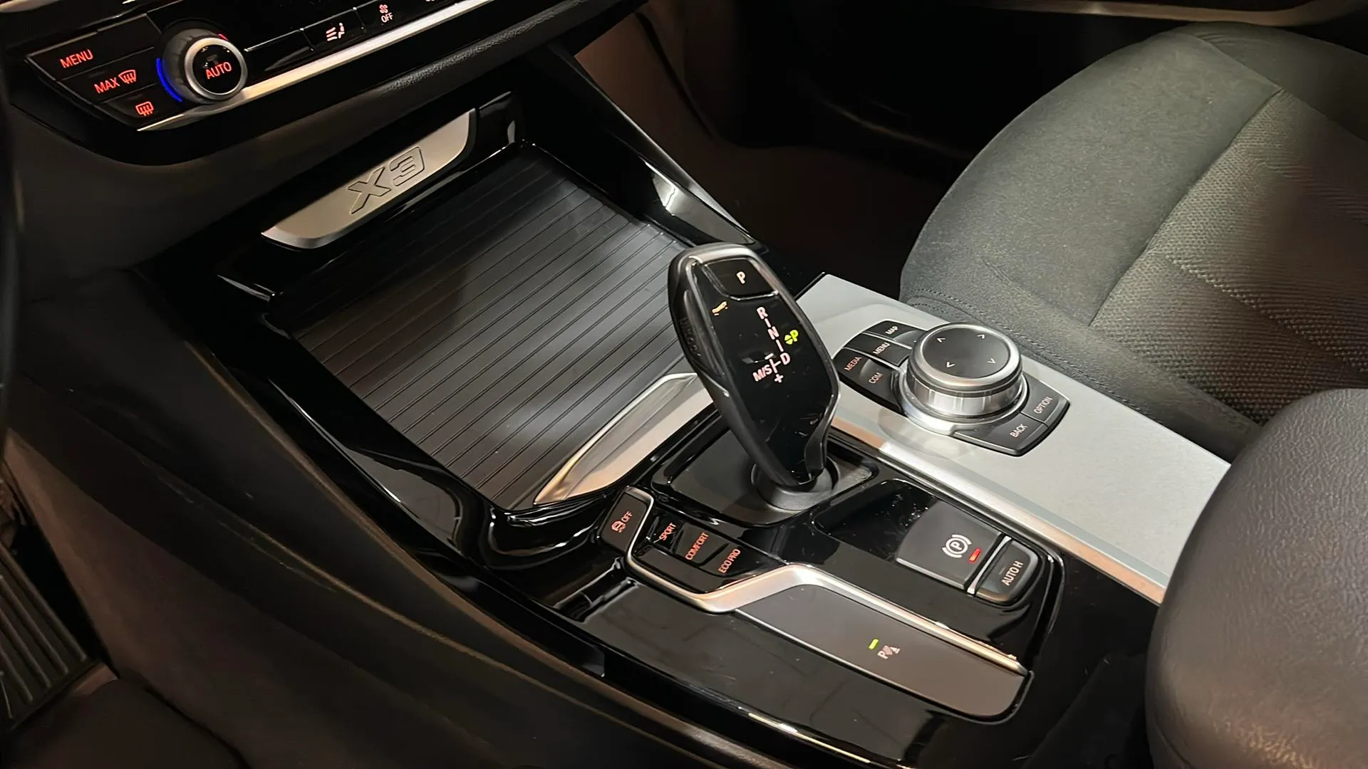 BMW X3 sDrive18d - foto 14