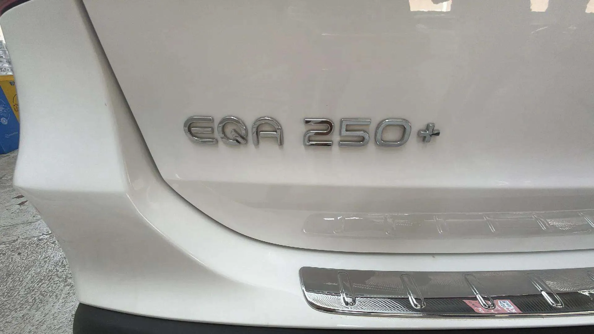 Mercedes-Benz EQA 250 - foto 15