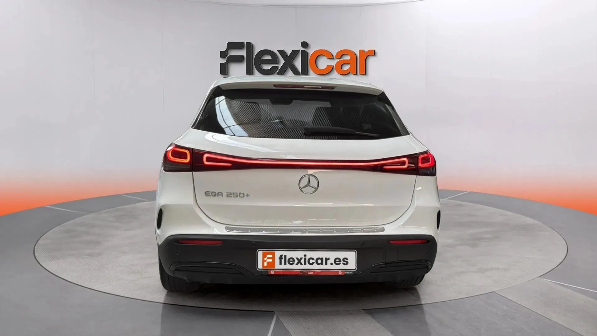 Mercedes-Benz EQA 250 - foto 12