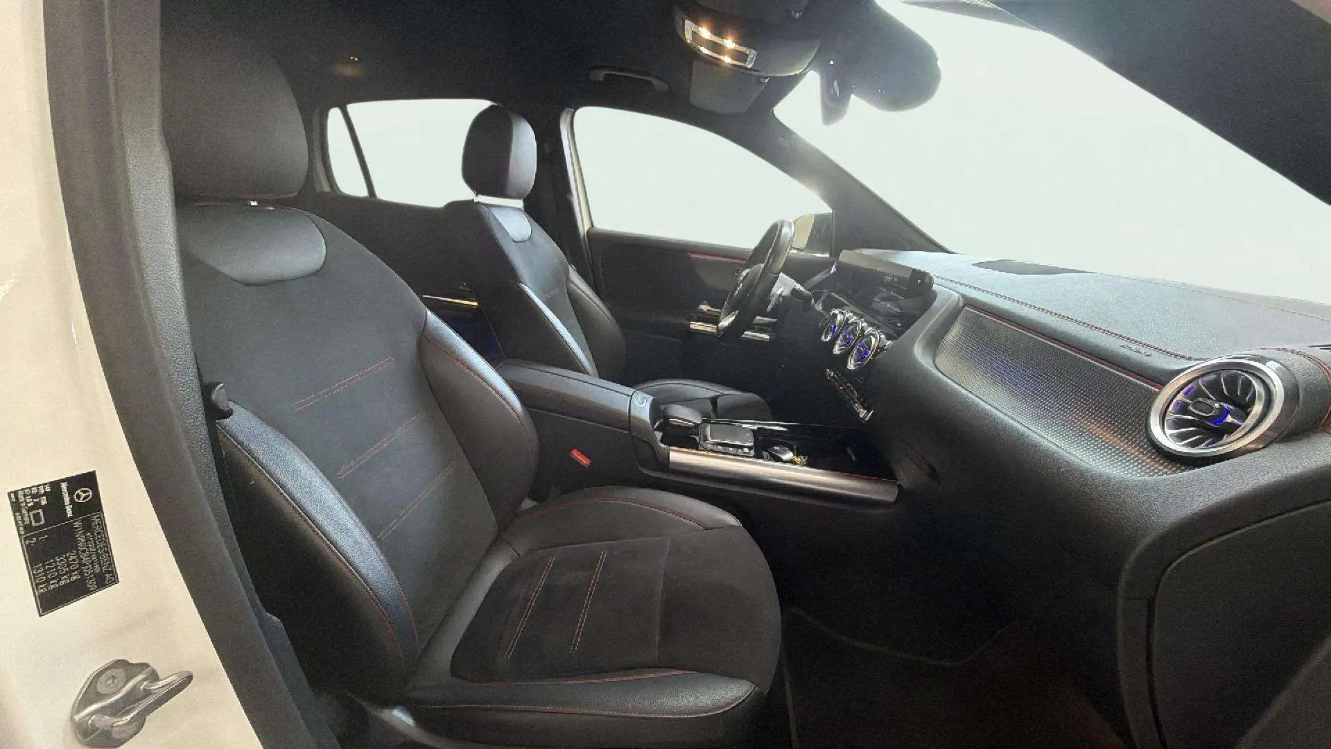 Mercedes-Benz EQA 250 - foto 25