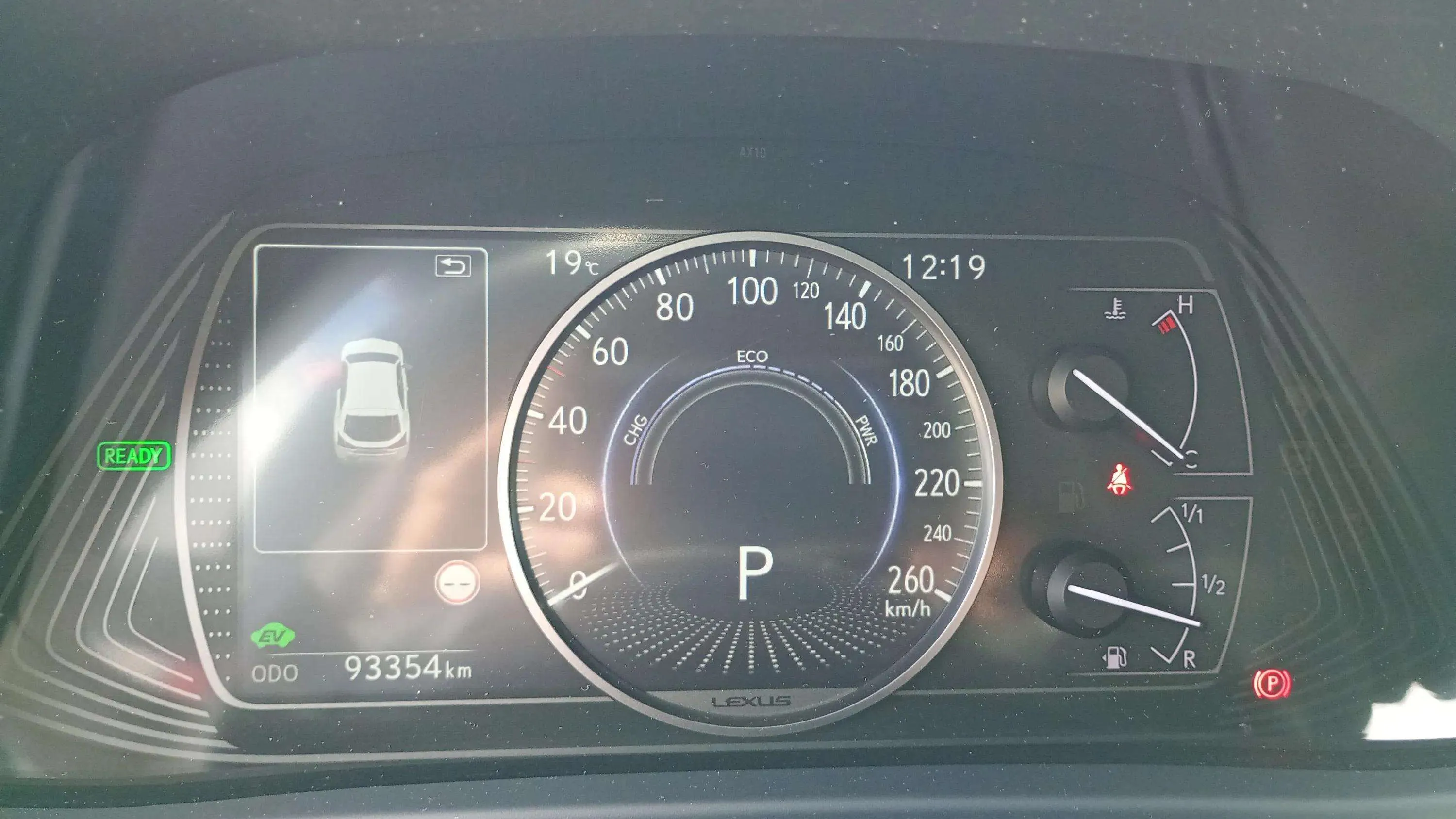Lexus UX 2.0 250h Business - foto 11