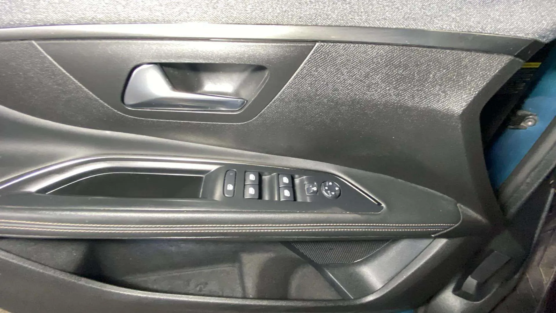 Peugeot 5008 GT Line 1.5L BlueHDi - foto 22