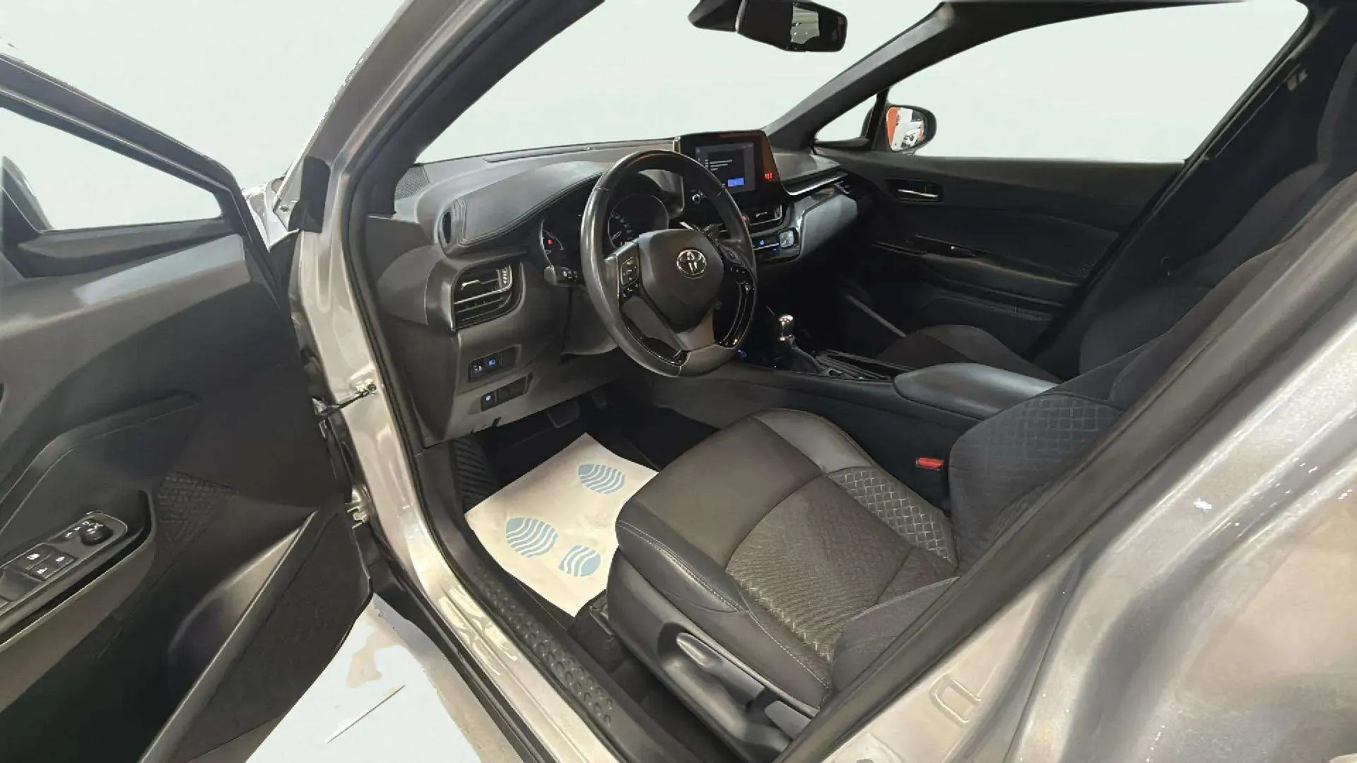 Toyota C-HR 1.8 125H Advance - foto 12