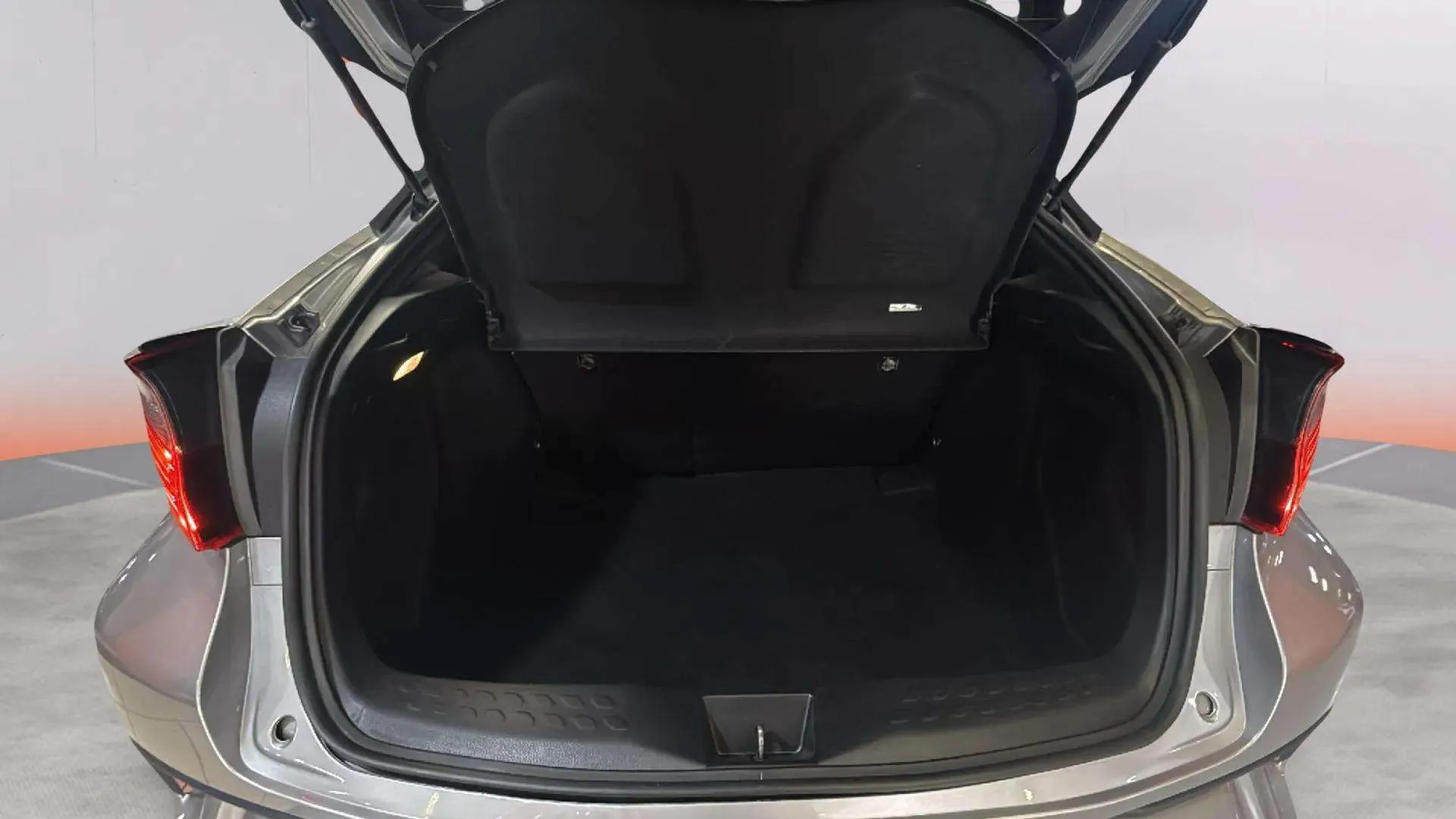 Toyota C-HR 1.8 125H Advance - foto 15
